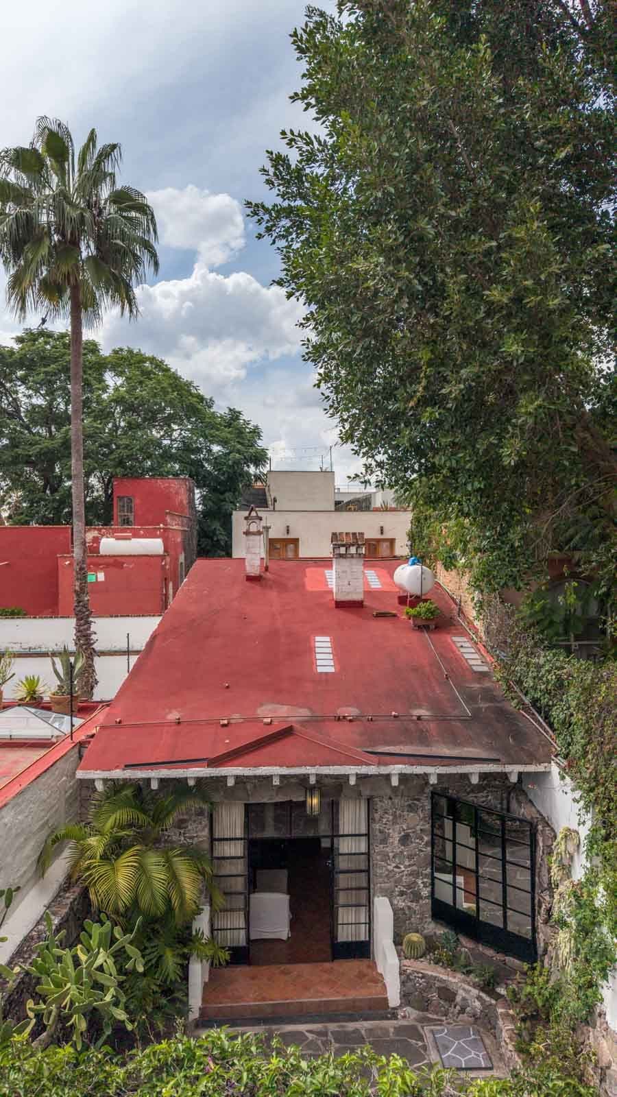 Casa Quebrada — Centro, San Miguel de Allende — photo 23 — charming rooftop terrace, mature gardens