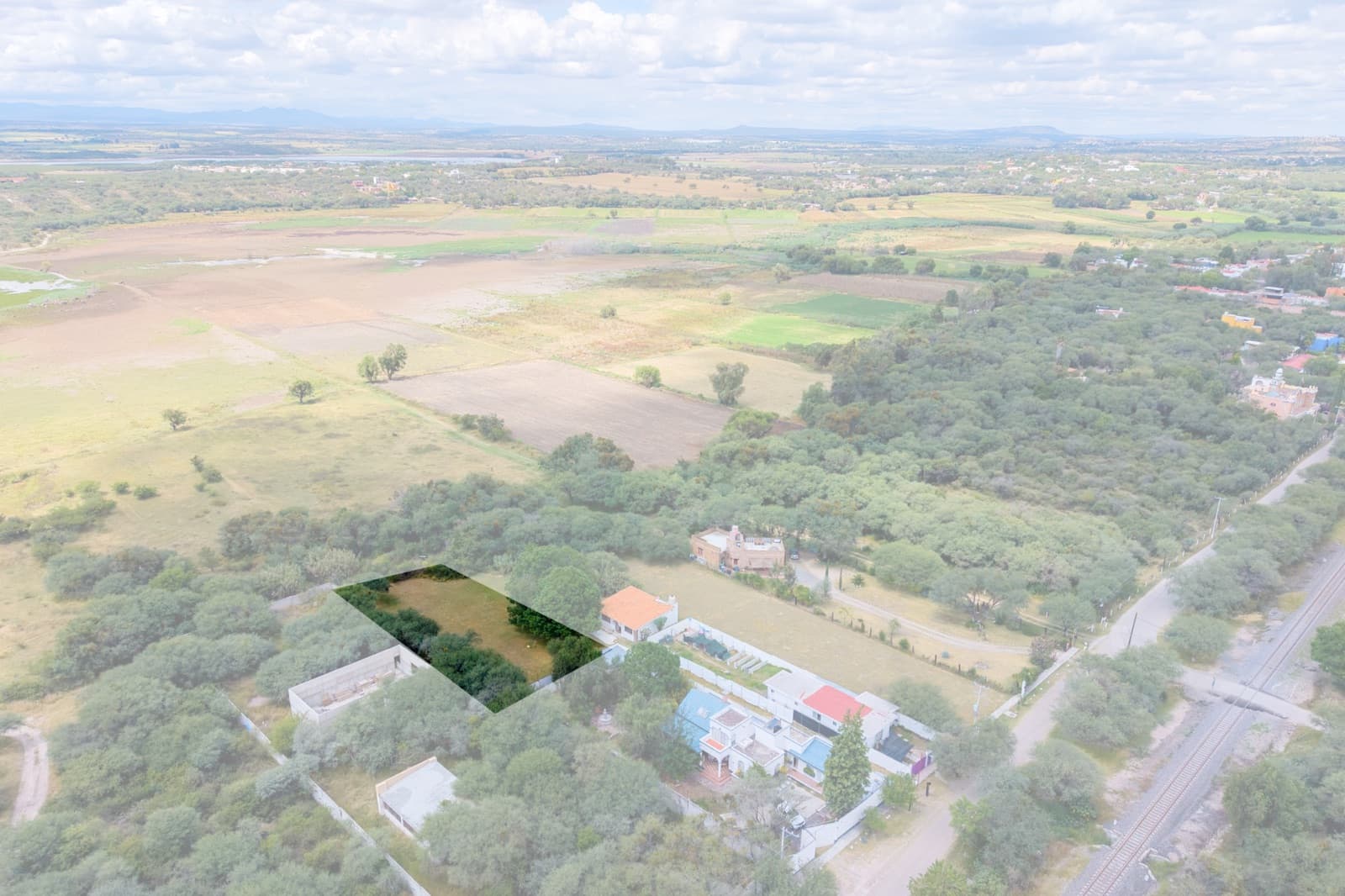 Terrenos San Miguelito de Los Frailes — Villa de los Frailes, San Miguel de Allende — photo 10 — sprawling estate with verdant countryside views