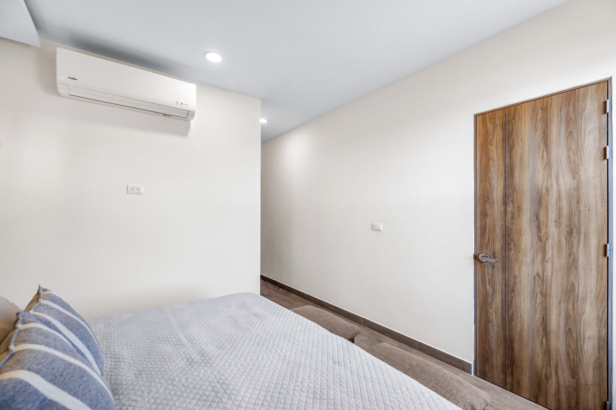 Barrio Santo 9C — Barrio Santo, San Miguel de Allende — photo 14 — modern bedroom with serene minimalist elegance