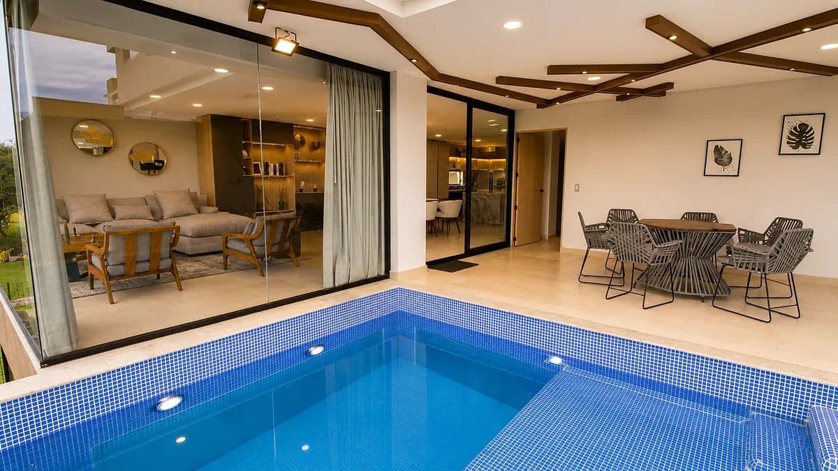 Casa Ventanas — Club de Golf Ventanas, San Miguel de Allende — photo 44 — sophisticated poolside entertainment oasis