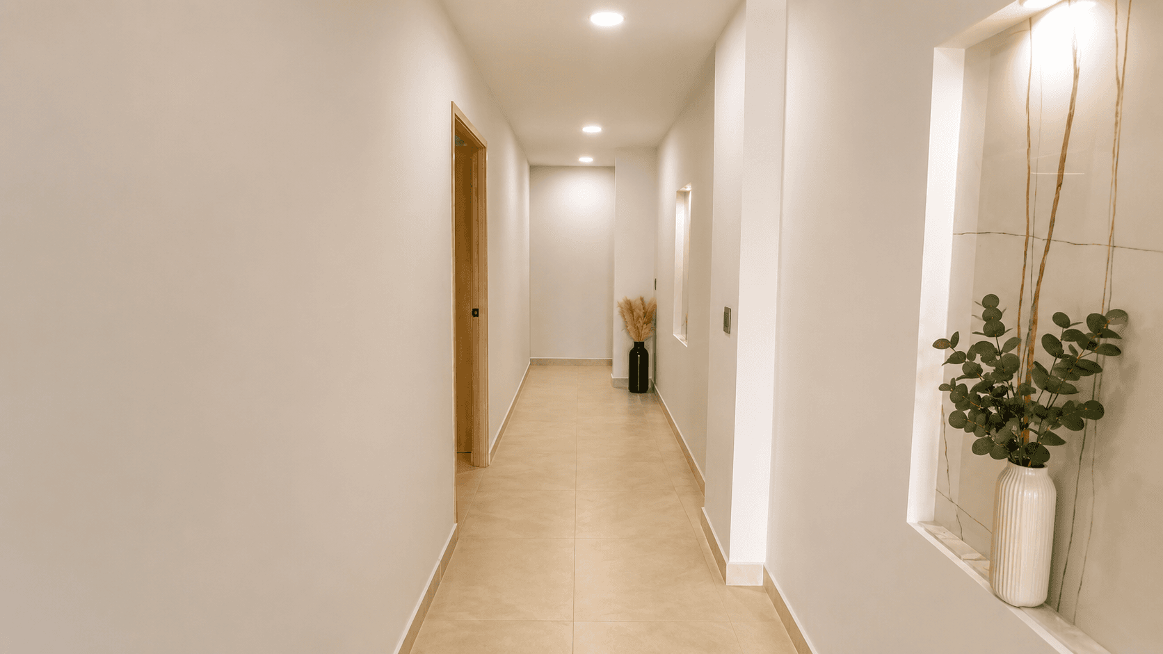 Casa Ventanas — Club de Golf Ventanas, San Miguel de Allende — photo 14 — serene hallway, elegant minimalist design