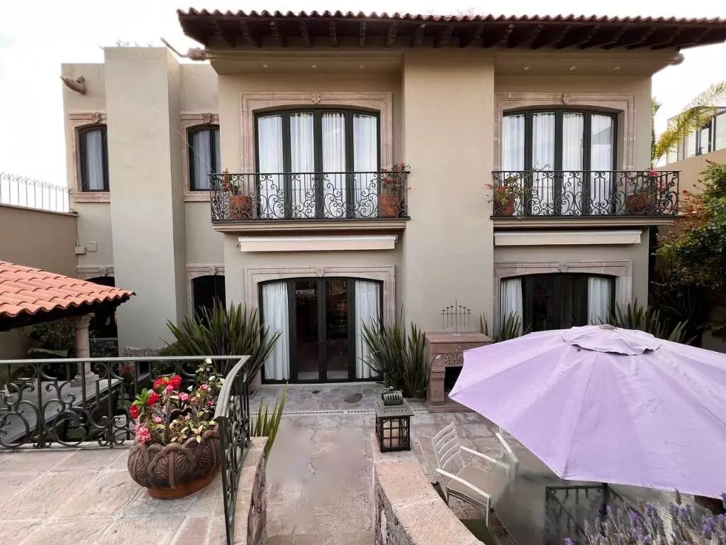Casa Lyla — Balcones, San Miguel de Allende — photo 12 — elegant courtyard oasis, architectural charm