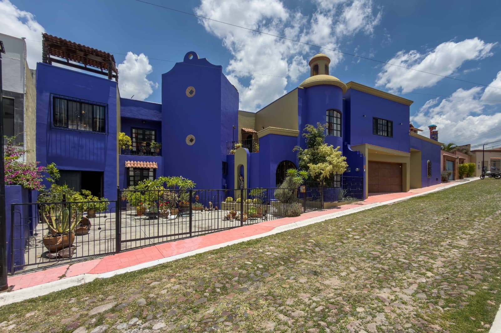 Casa Morada