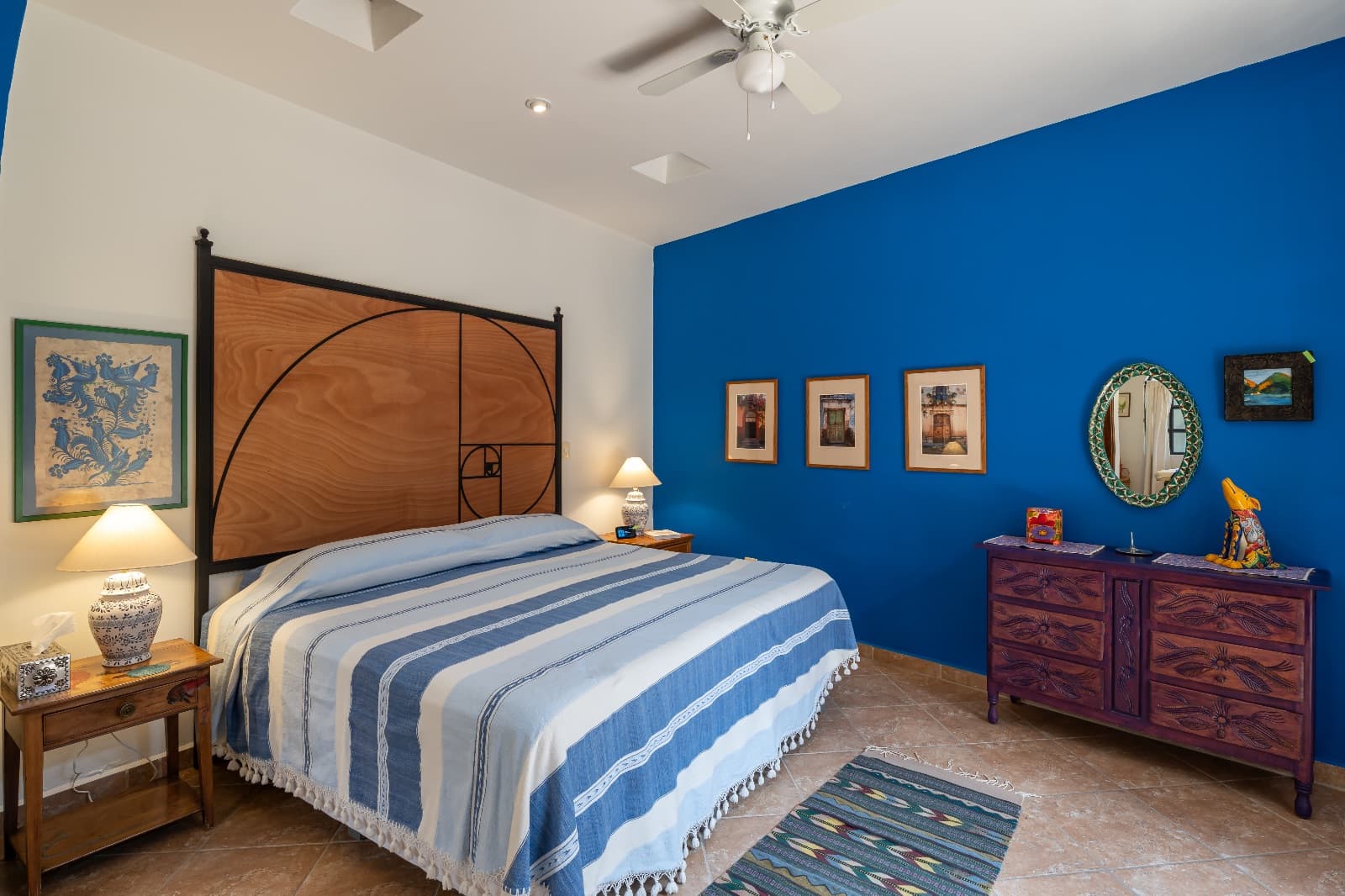 Casa Morada — San Antonio, San Miguel de Allende — photo 16 — vibrant bedroom with artistic architectural character