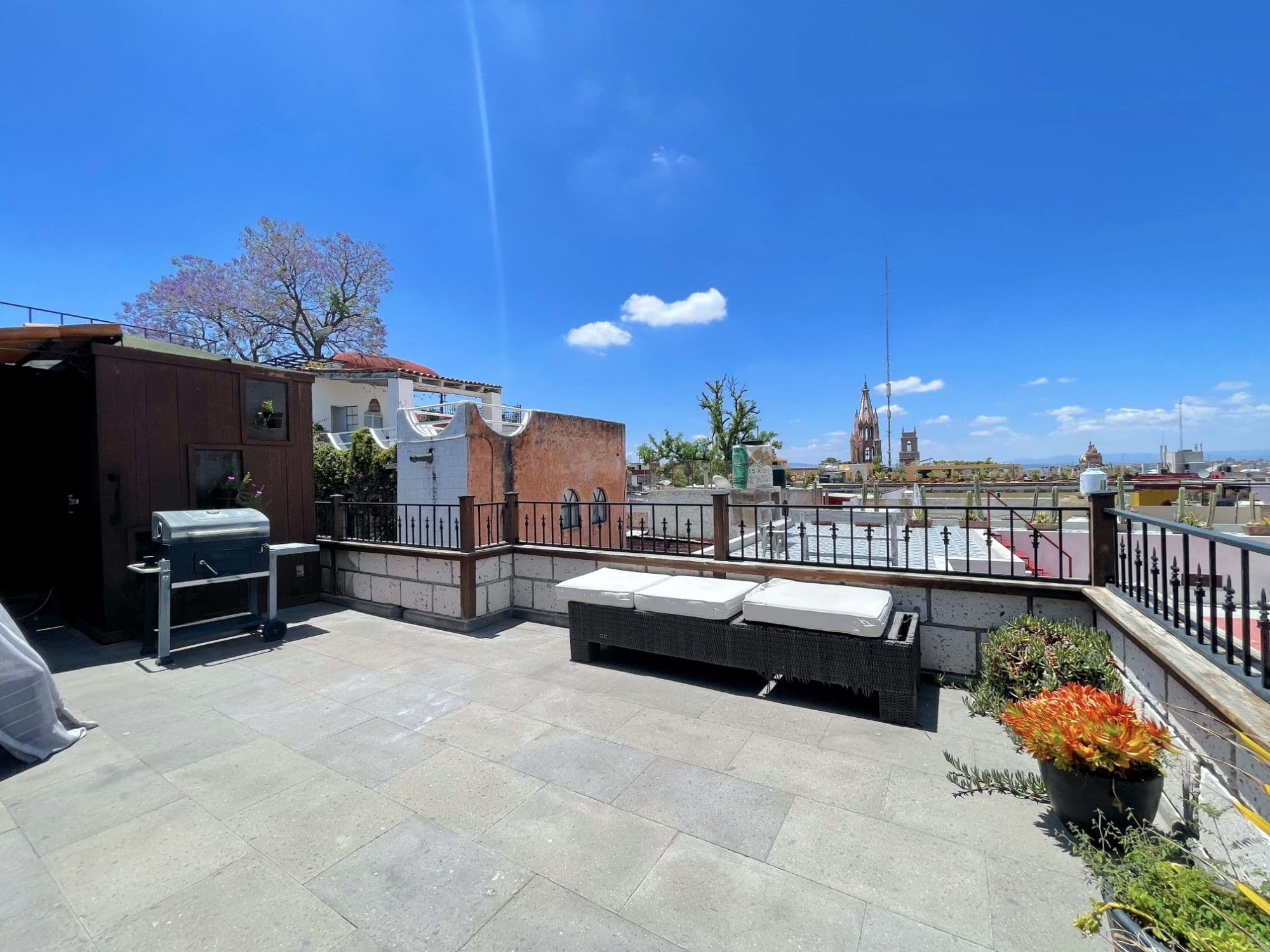 Casa Correo — San Miguel de Allende Centro, San Miguel de Allende — photo 18 — panoramic rooftop terrace, colonial city views