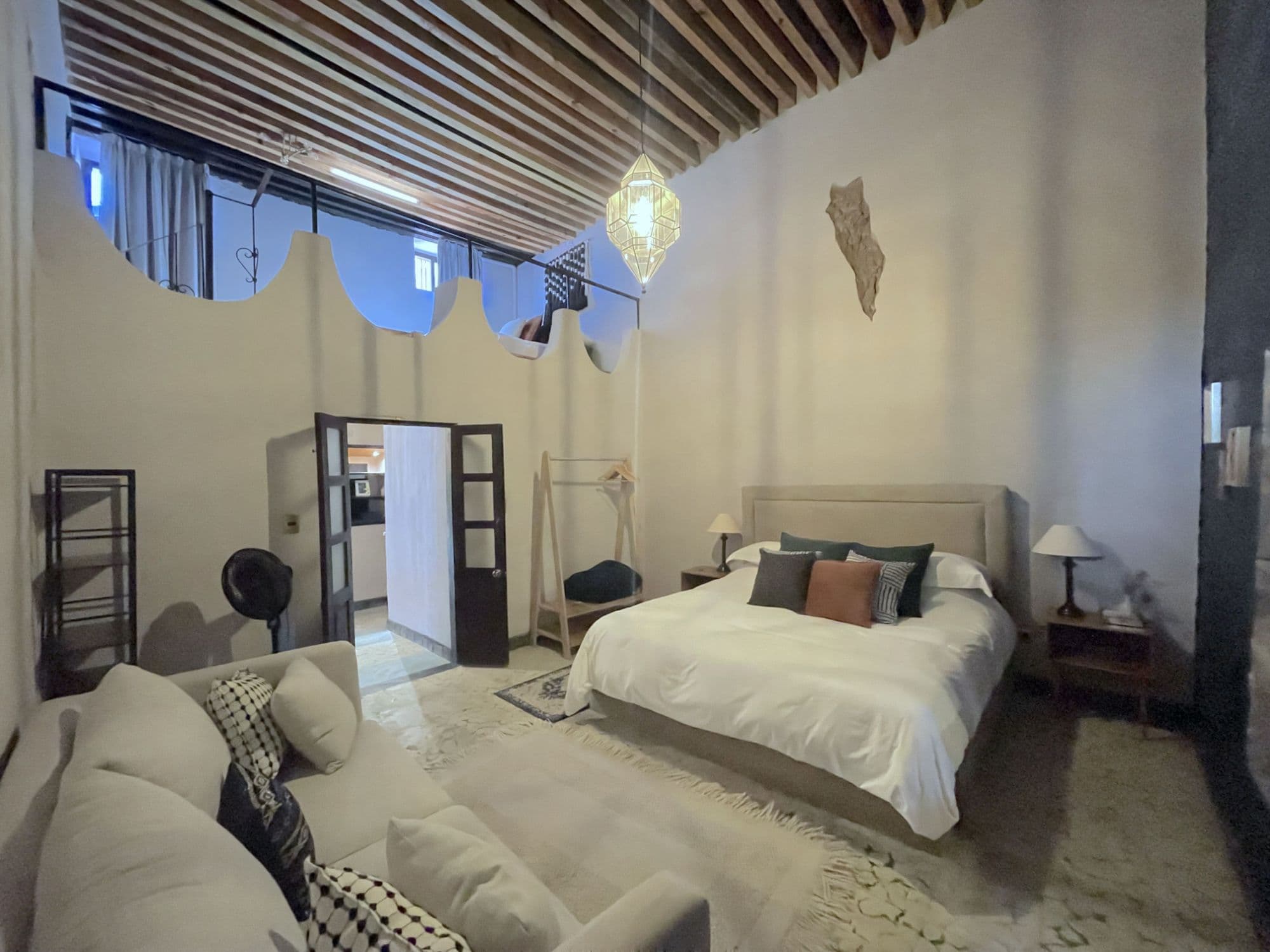 Casa Correo — San Miguel de Allende Centro, San Miguel de Allende — photo 14 — serene loft with soaring ceilings
