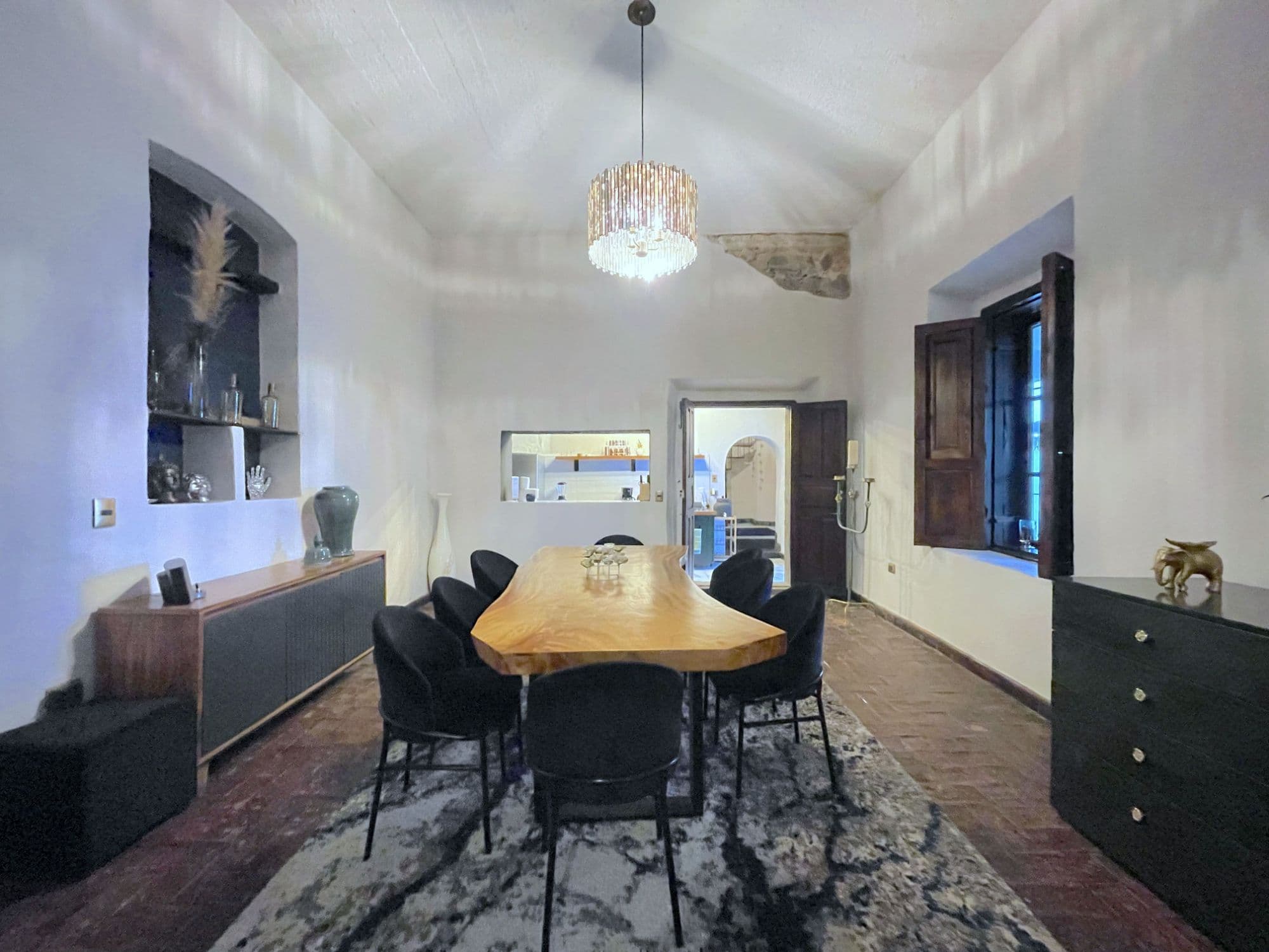 Casa Correo — San Miguel de Allende Centro, San Miguel de Allende — photo 8 — sophisticated dining in luminous elegance