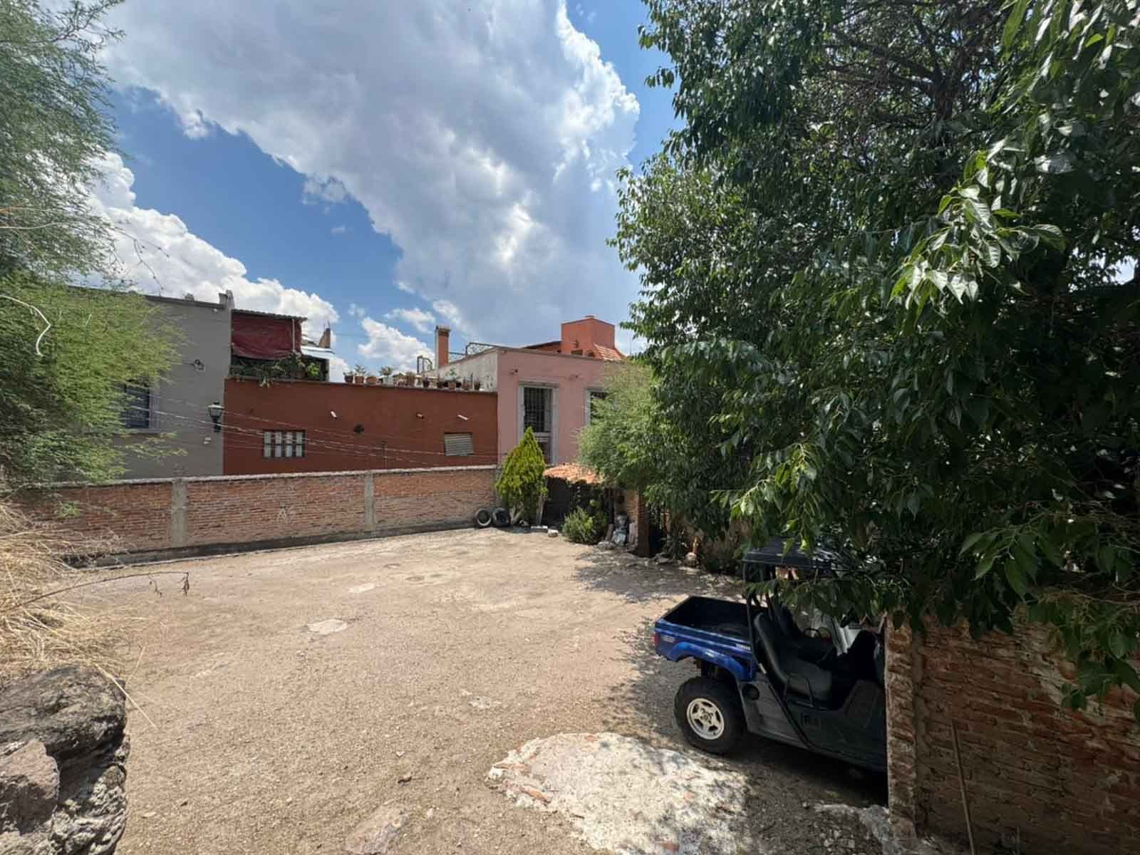La Esquina Mágica — Centro, San Miguel de Allende — photo 11 — charming courtyard, authentic mexican architecture