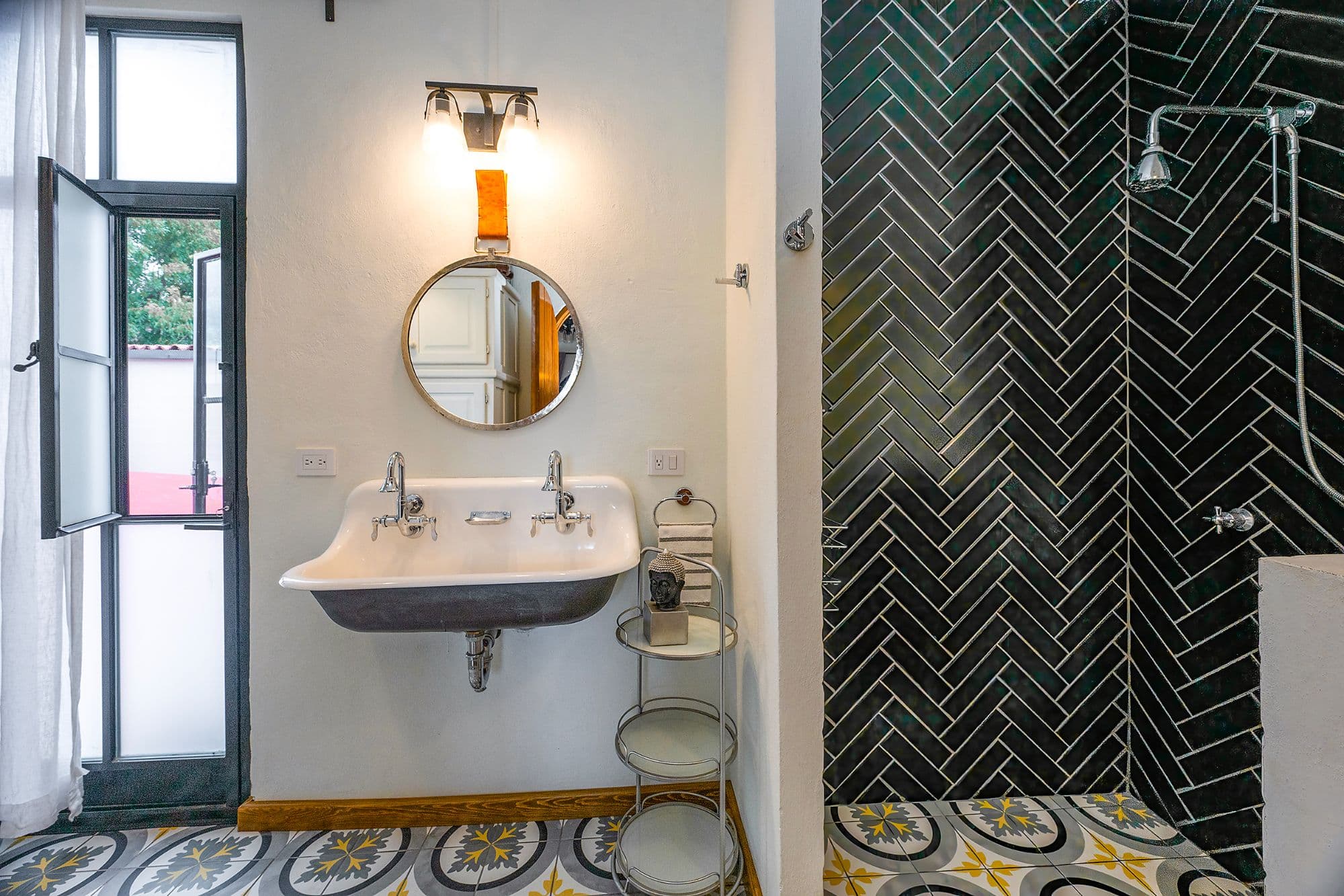 Casa de los Leones — Guadalupe, San Miguel de Allende — photo 17 — artisanal bathroom with authentic mexican charm