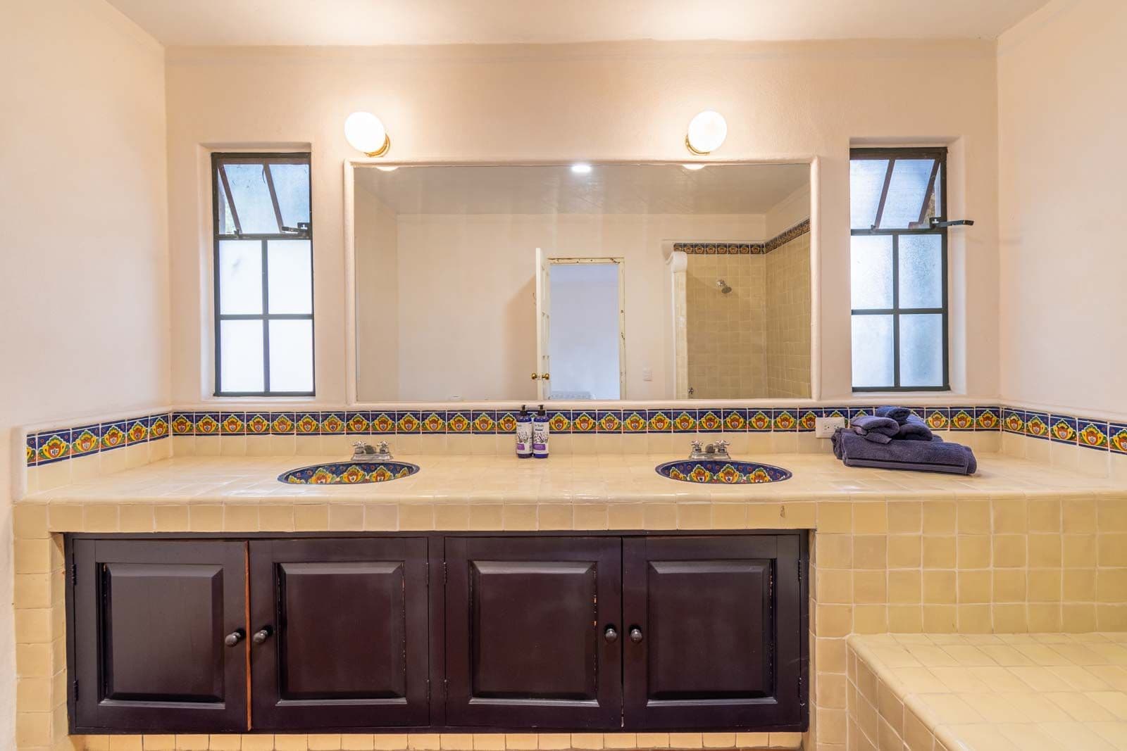 Santo Domingo Condo 9C — Centro, San Miguel de Allende — photo 8 — elegantly appointed spa-inspired ensuite