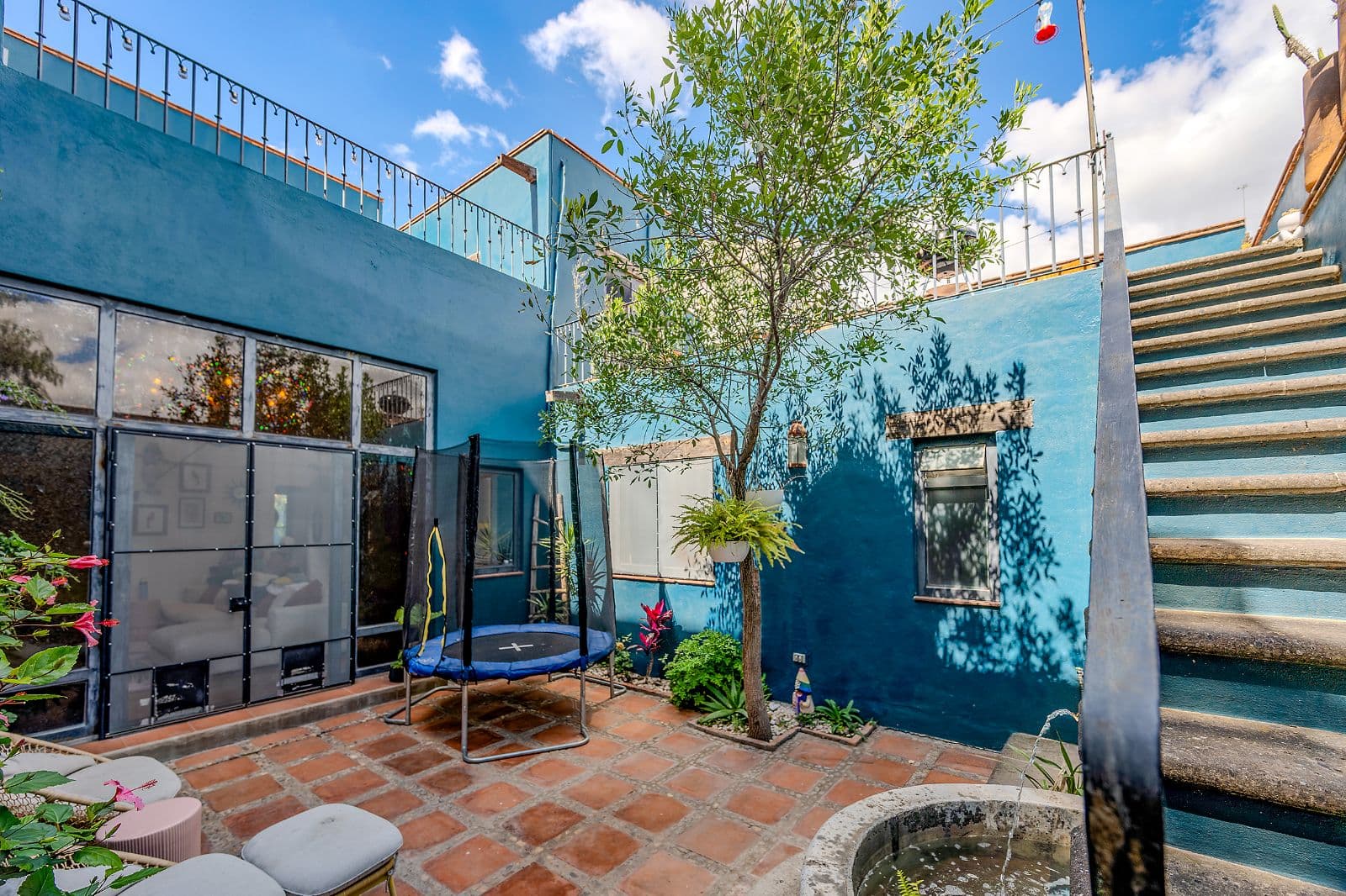 Casa Blue — La Palmita, San Miguel de Allende — photo 20 — vibrant courtyard oasis, contemporary charm