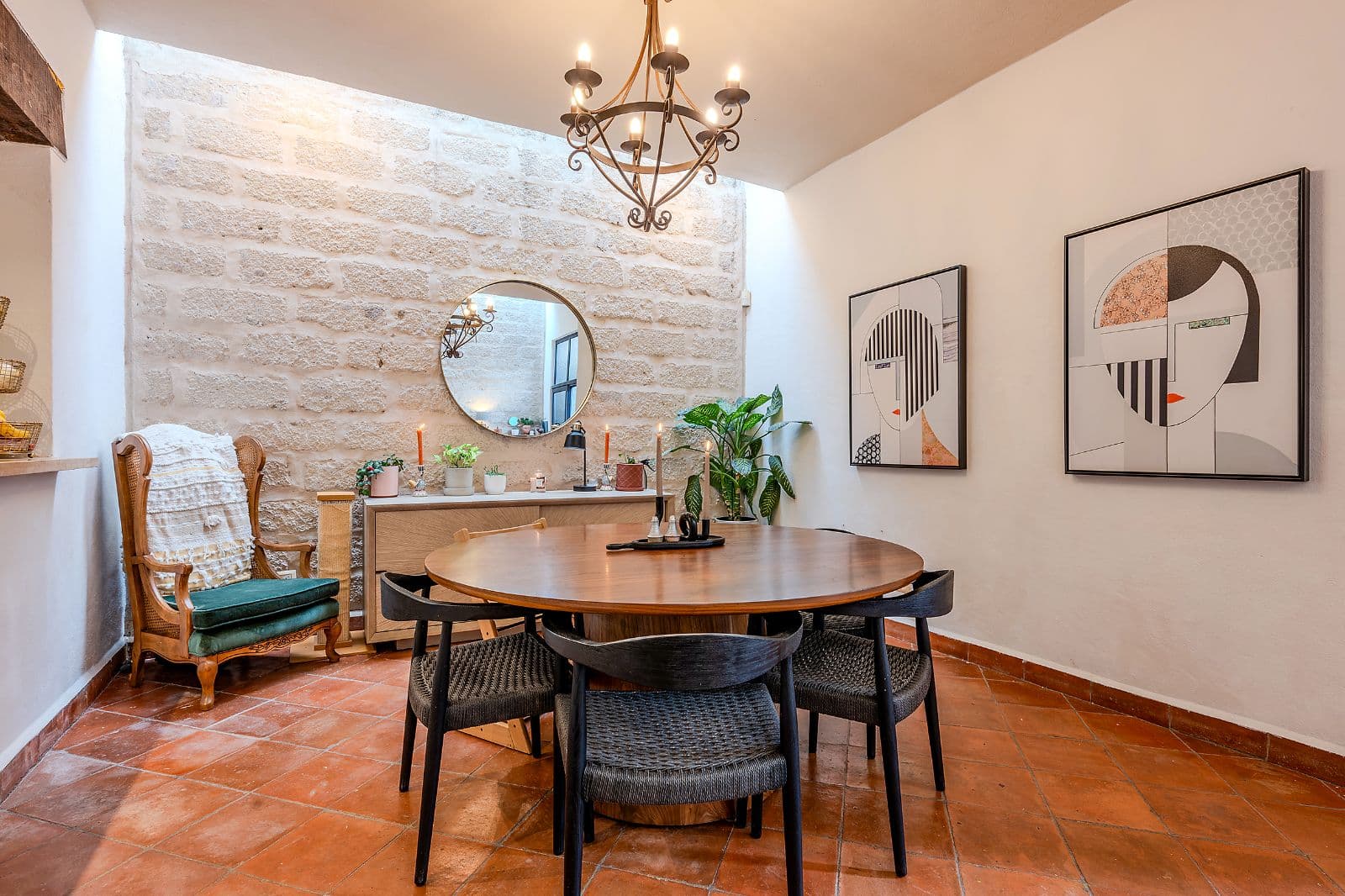 Casa Blue — La Palmita, San Miguel de Allende — photo 6 — elegant dining with rustic charm luminosity