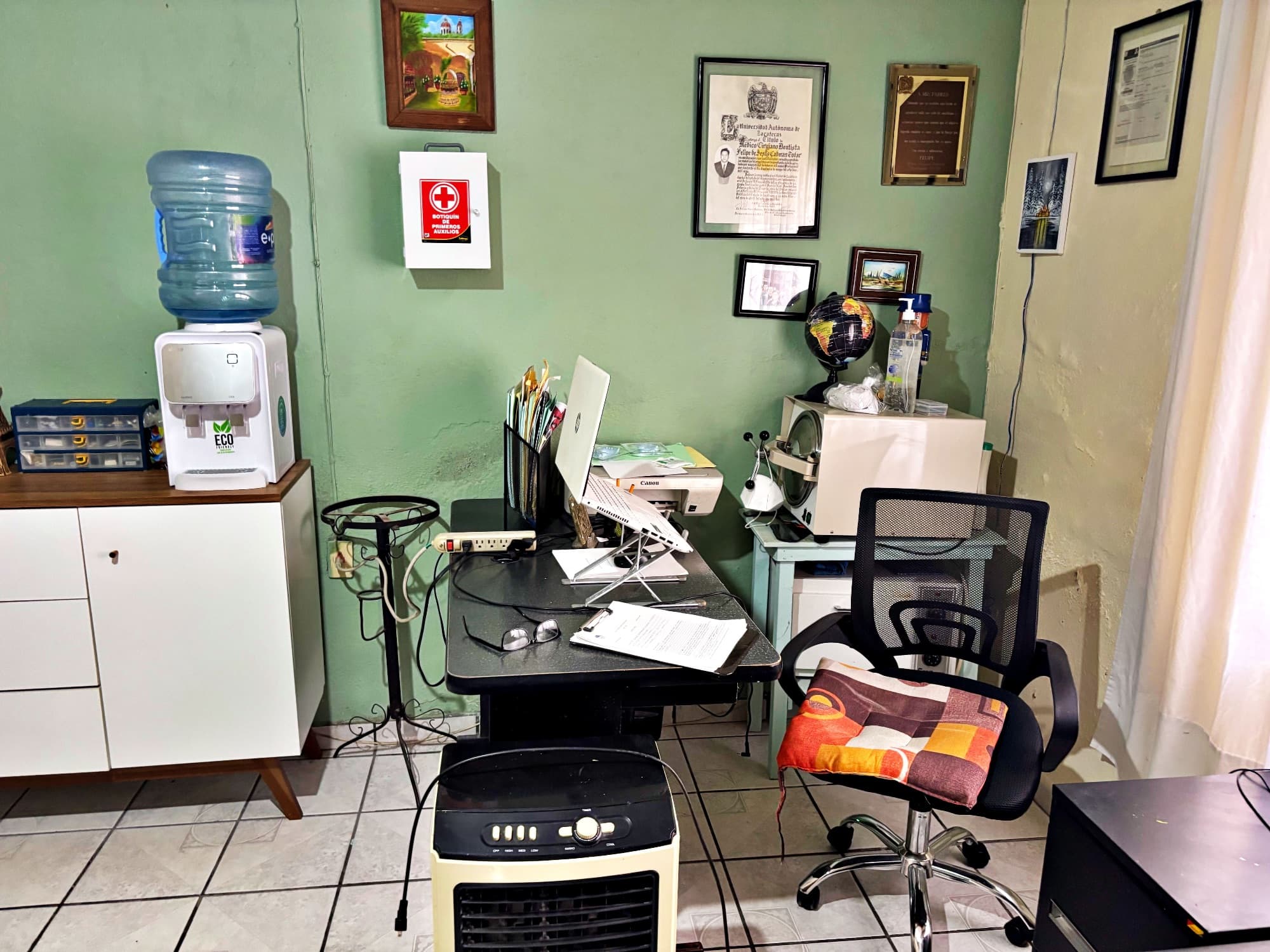 Casa en Venta en Colonia San Antonio — San Antonio, San Miguel de Allende — photo 5 — charming office with authentic character