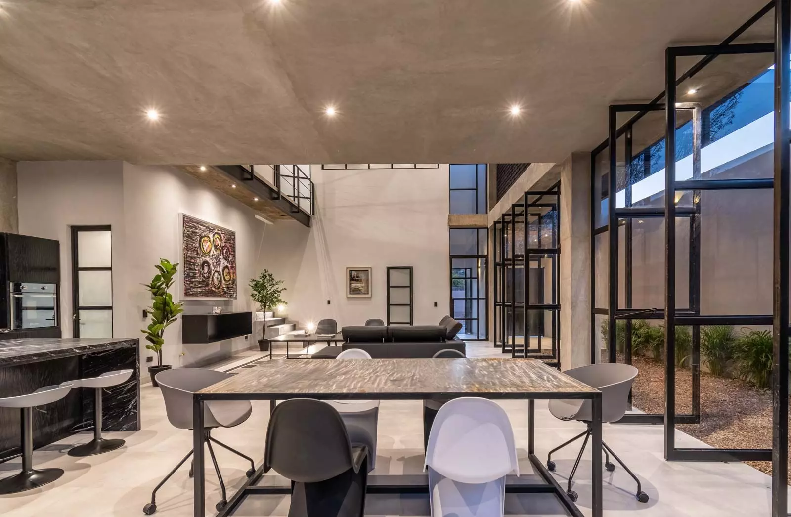 Brut House — San Antonio, San Miguel de Allende — photo 7 — contemporary luxury open-plan living space