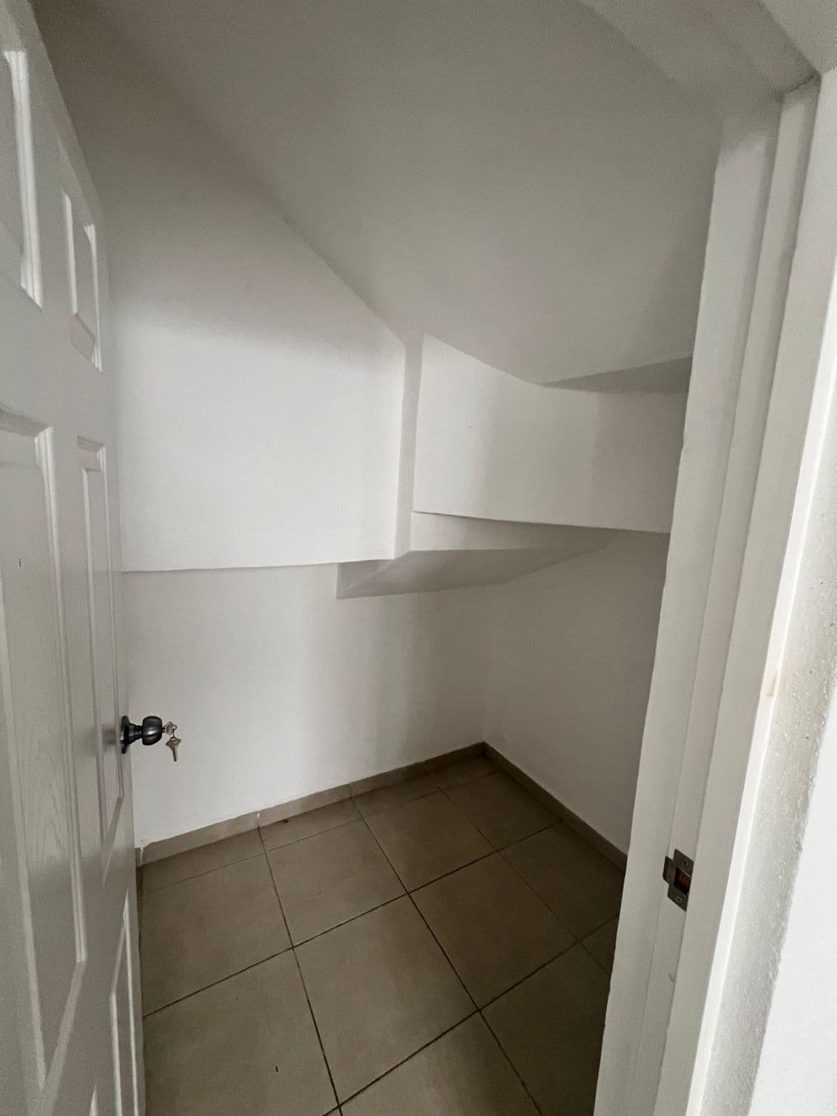 Las Brisas Tepexpan — Las Brisas, San Miguel de Allende — photo 7 — bright, versatile storage with shelving