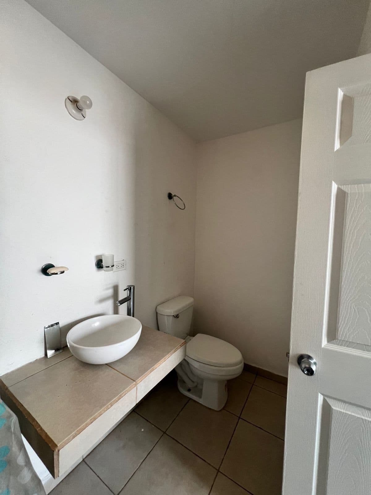 Las Brisas Tepexpan — Las Brisas, San Miguel de Allende — photo 12 — contemporary vessel sink, spa-inspired bathroom