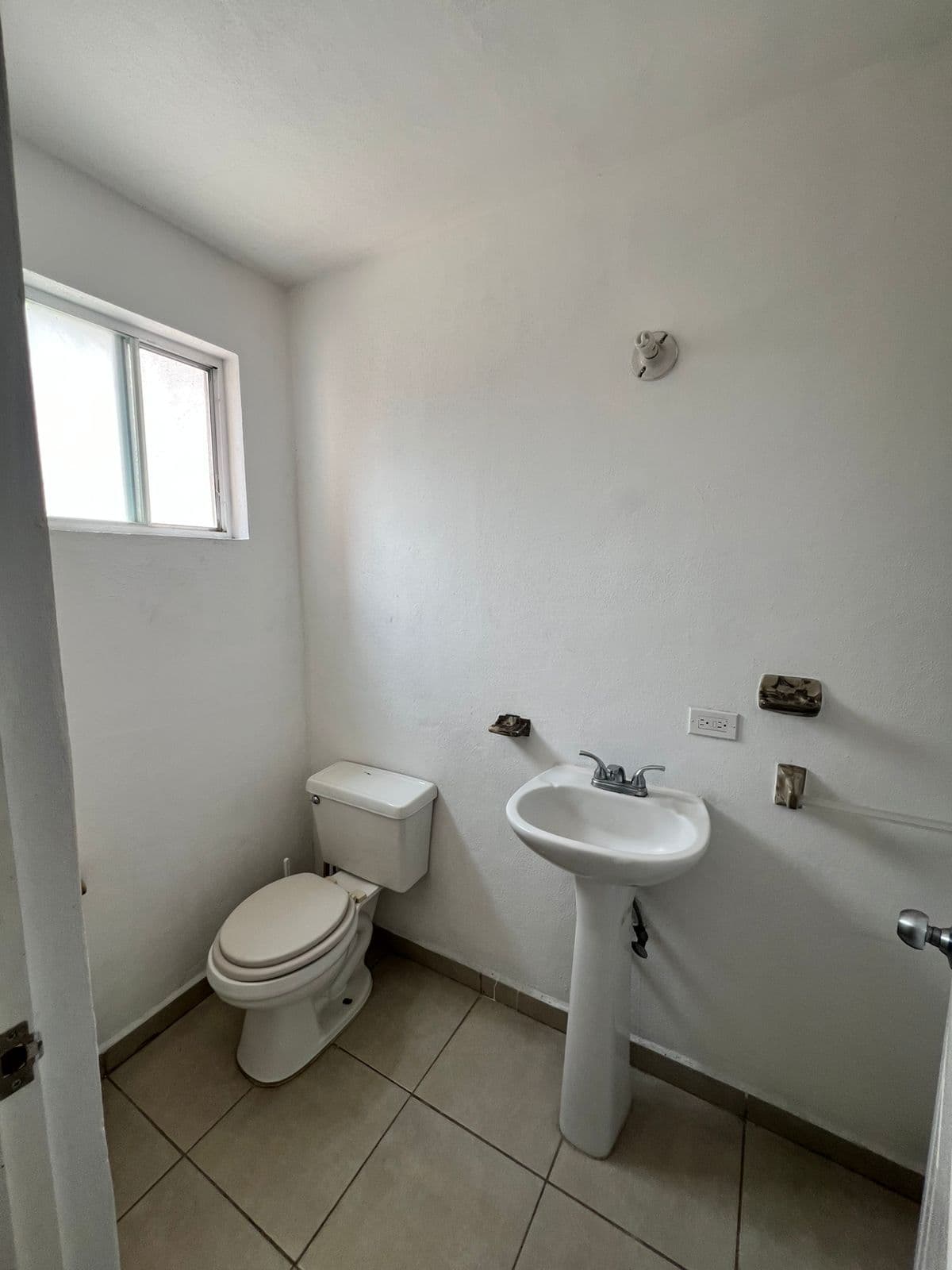 Las Brisas Tepexpan — Las Brisas, San Miguel de Allende — photo 5 — bright, clean bathroom with natural light