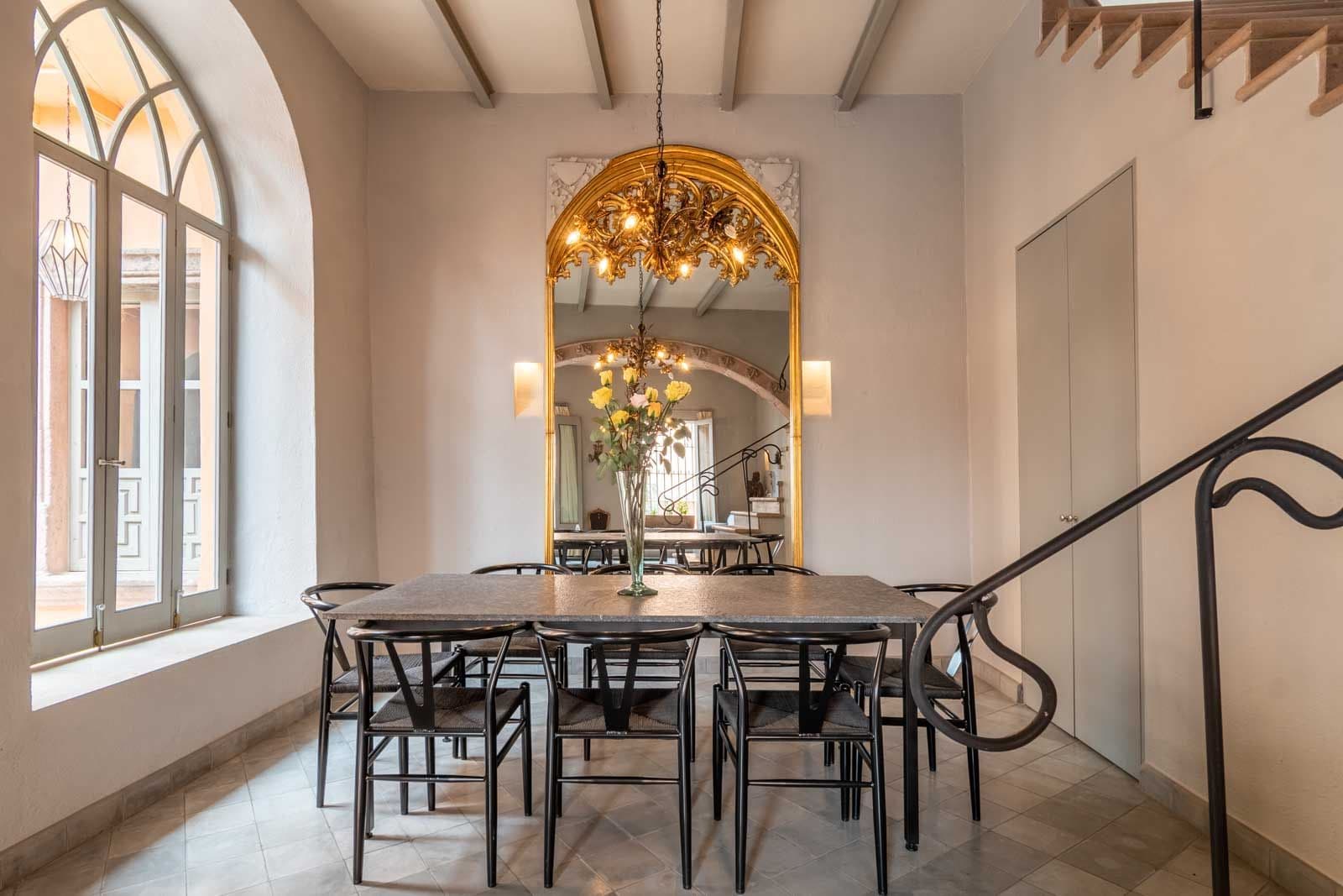 Casa Recreo — Centro, San Miguel de Allende — photo 18 — elegant dining with golden architectural mirror