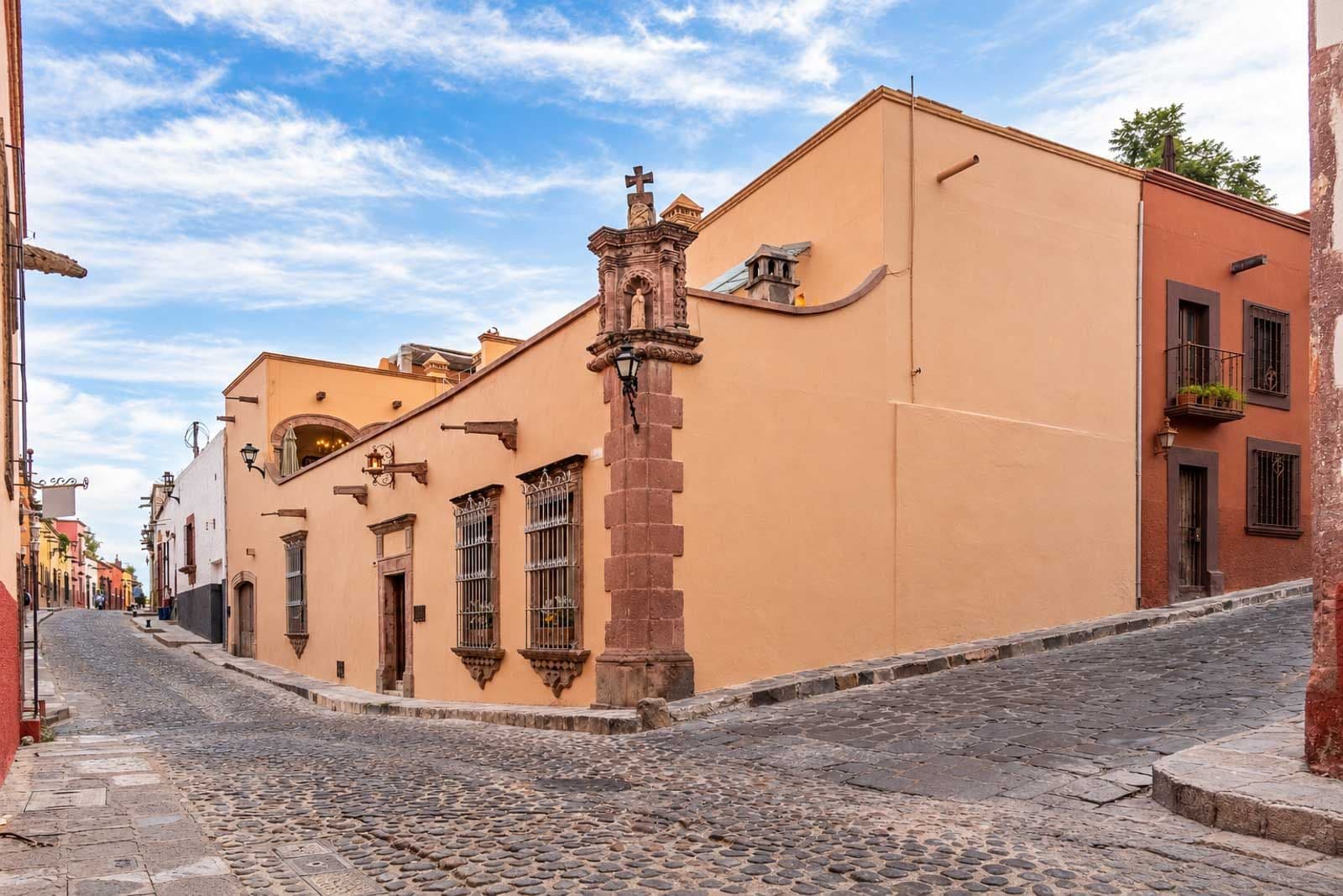 Casa Recreo — Centro, San Miguel de Allende — photo 27 — charming colonial corner with authentic character
