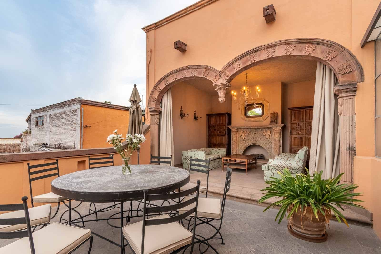 Casa Recreo — Centro, San Miguel de Allende — photo 17 — elegant courtyard with soaring arches