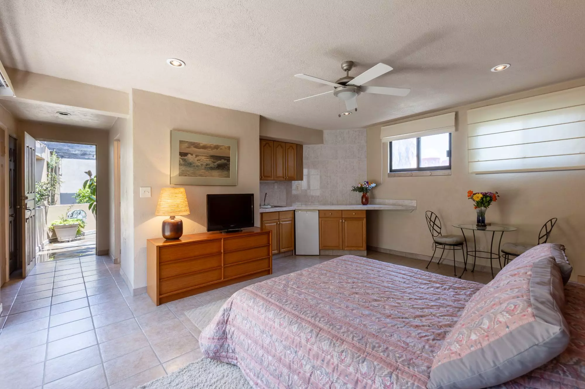 Exquisite Home in Prime San Miguel de Allende Location — Guadiana, San Miguel de Allende — photo 17 — spacious master suite with garden views