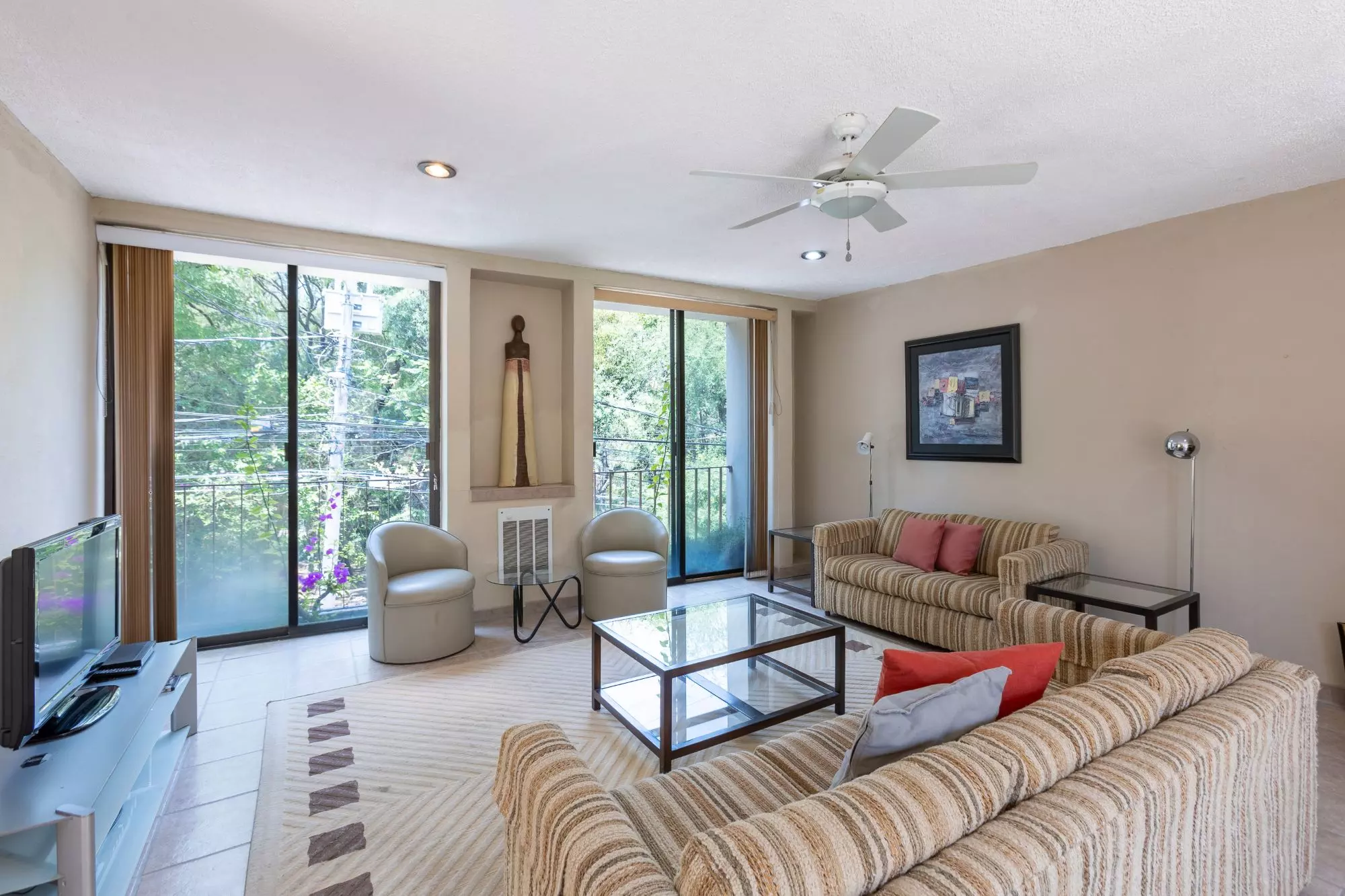 Exquisite Home in Prime San Miguel de Allende Location — Guadiana, San Miguel de Allende — photo 21 — sophisticated living with expansive views