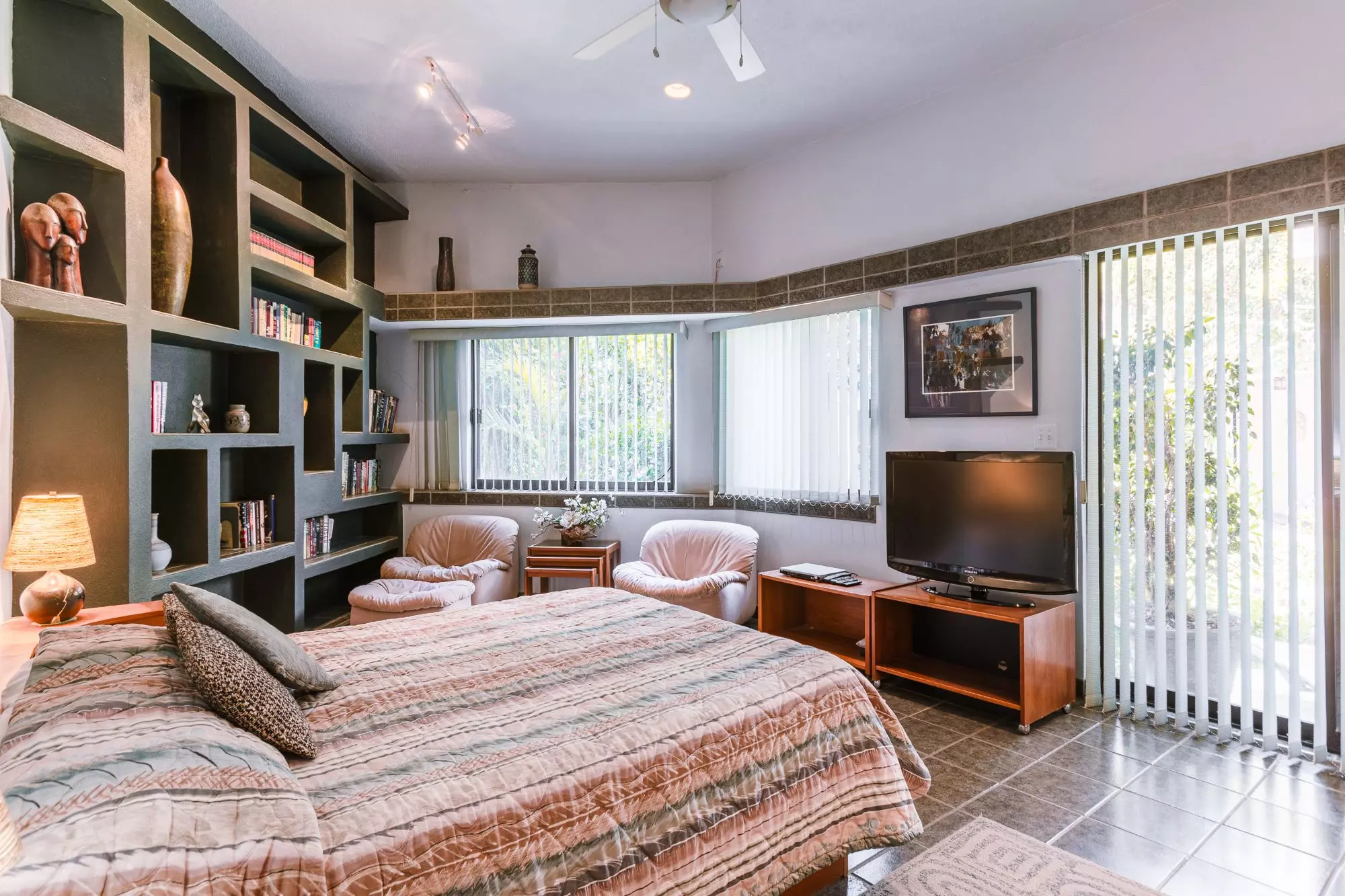 Exquisite Home in Prime San Miguel de Allende Location — Guadiana, San Miguel de Allende — photo 8 — sophisticated master suite, abundant natural light