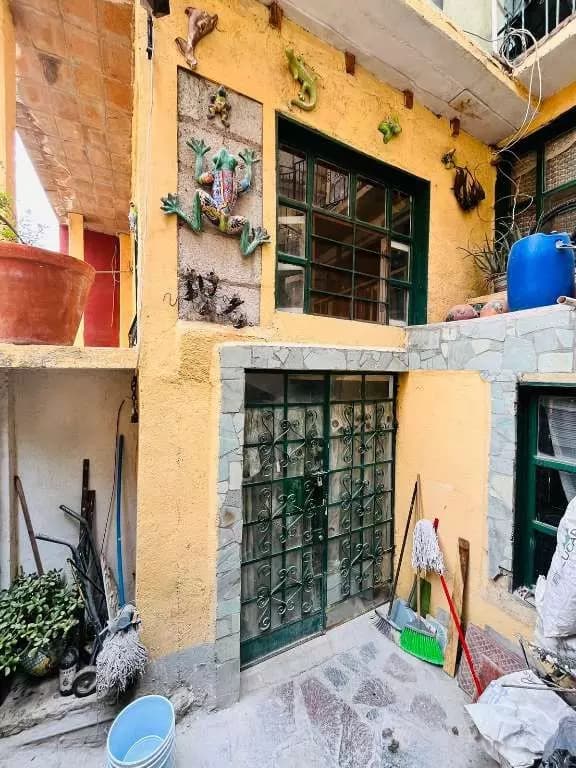 FIXER IN SAN ANTONIO — San Antonio, San Miguel de Allende — photo 4 — charming colonial facade, sun-drenched courtyard