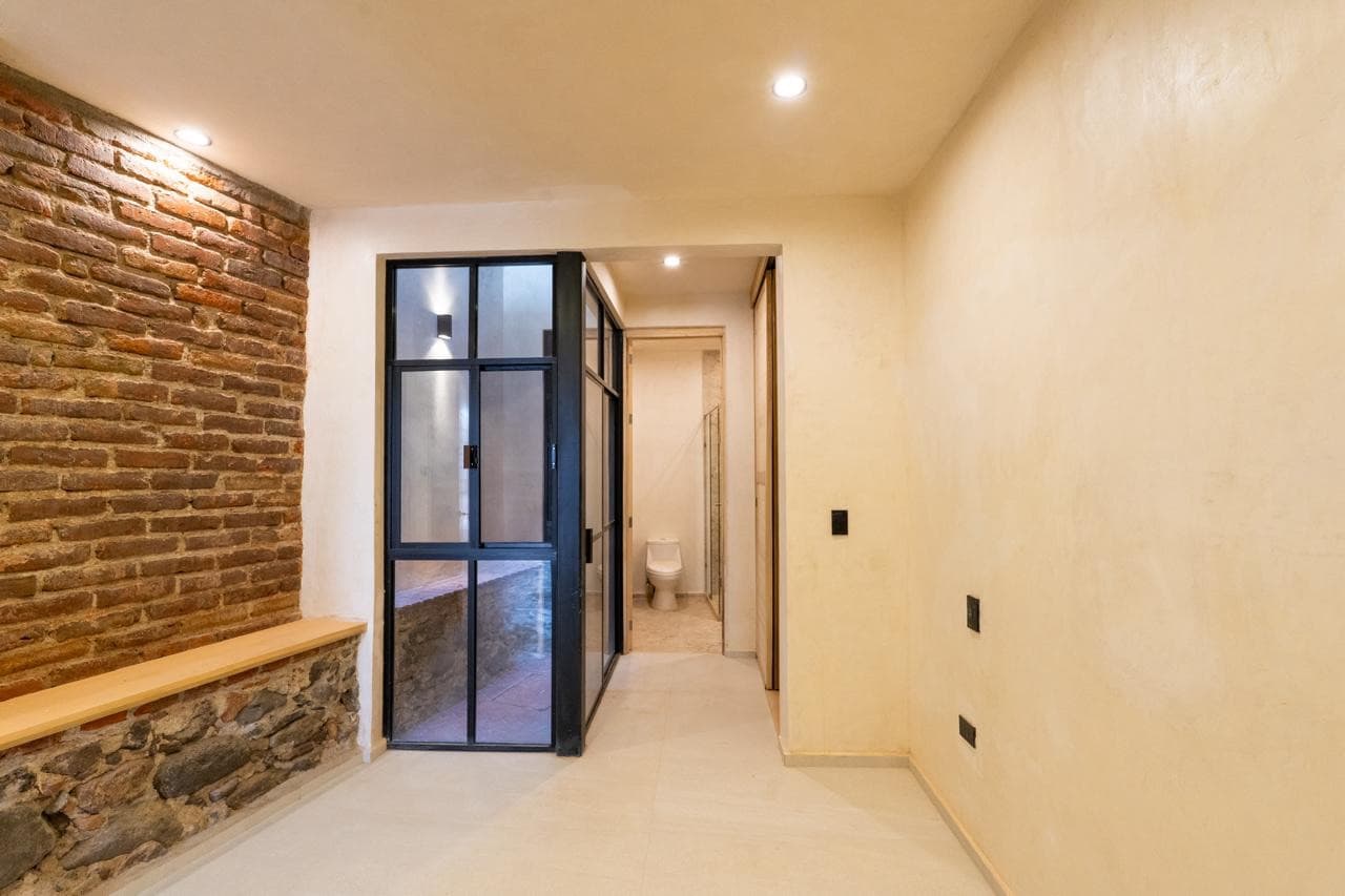 Nuñez Lofts / Loft 2 — Centro, San Miguel de Allende — photo 8 — modern elegance meets rustic charm perfectly