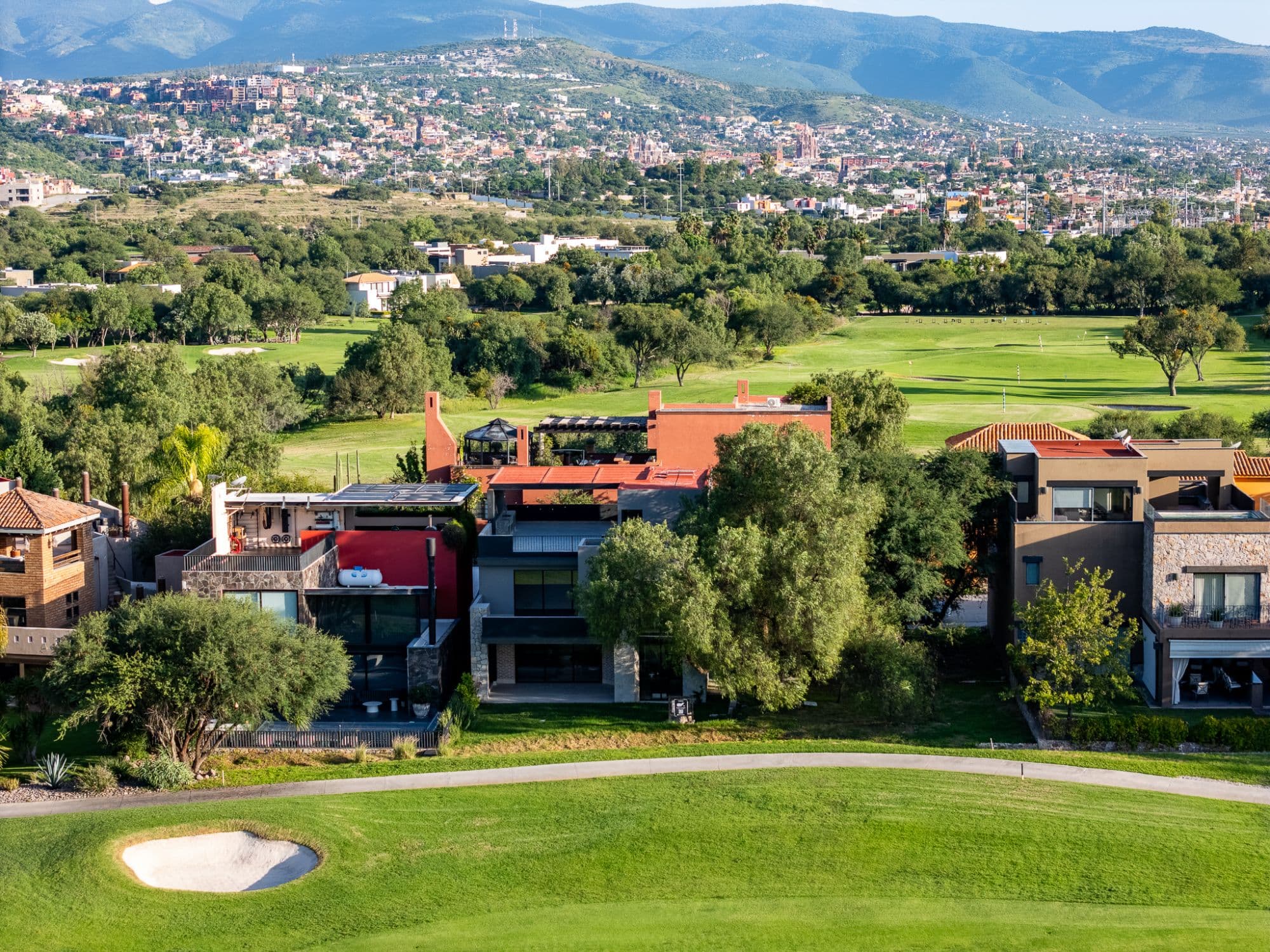 Casa Fairway 7 — Club de Golf Ventanas, San Miguel de Allende — photo 23 — panoramic valley views, contemporary architectural masterpiece