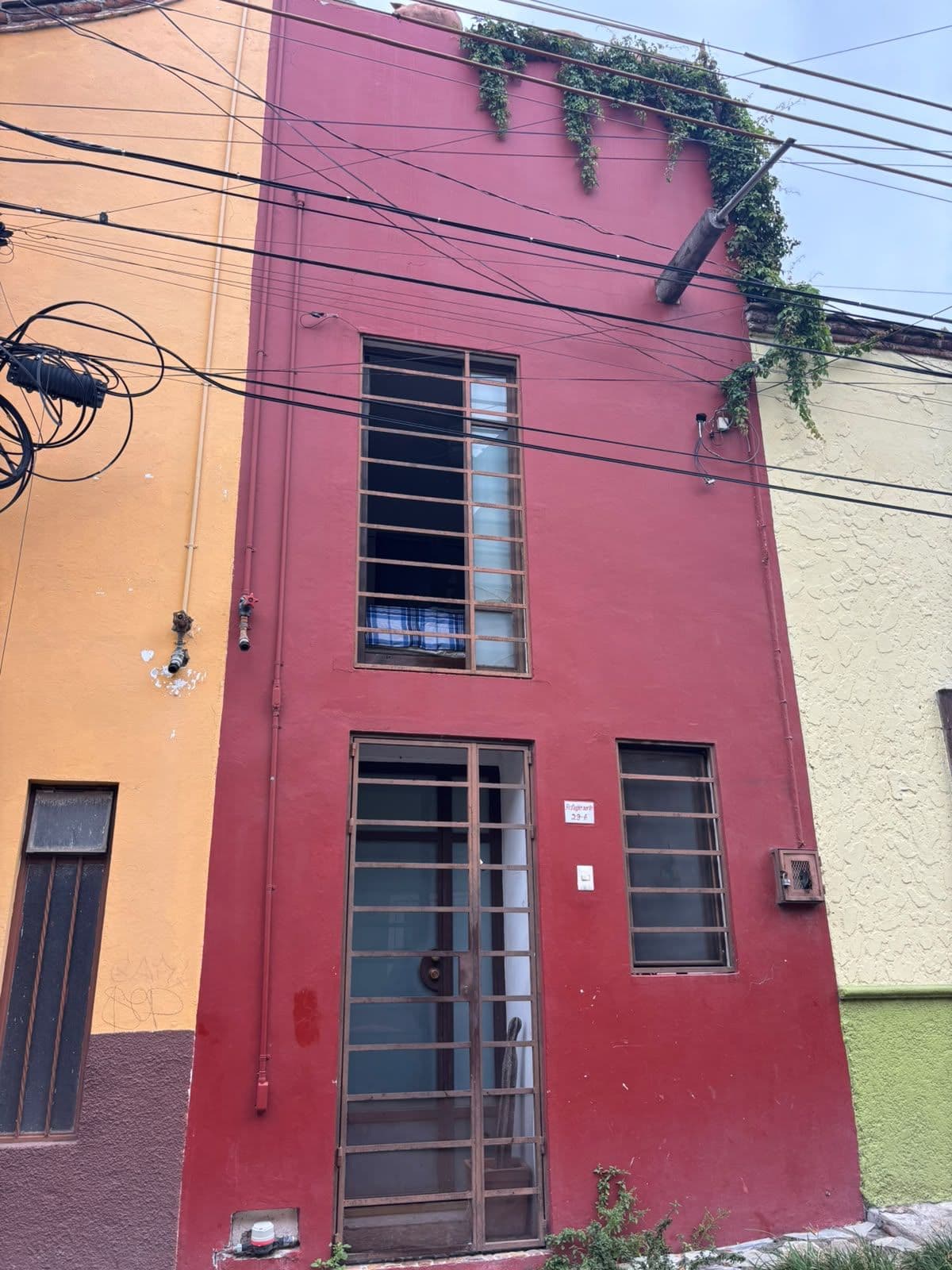 Casita Roja: Cozy and well located!! — San Antonio, San Miguel de Allende — photo 2 — vibrant colonial facade, charming authentic character