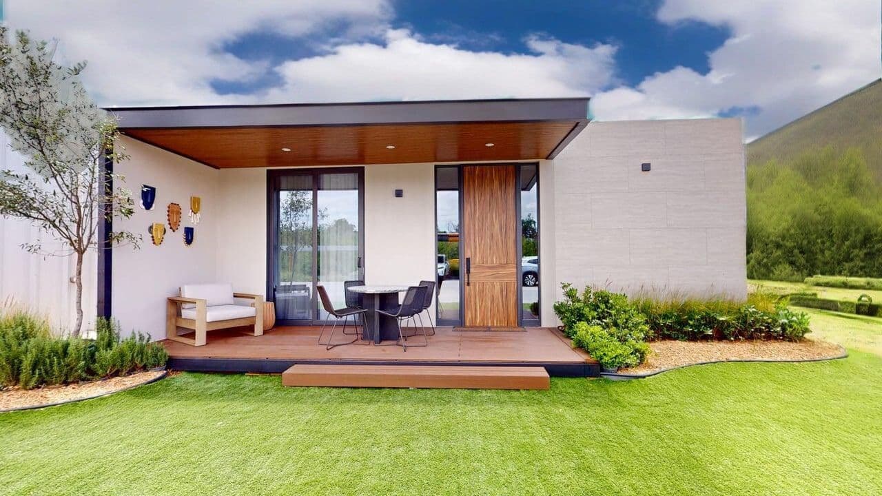 AURA SAN MIGUEL — San Miguel de Allende Centro, San Miguel de Allende — photo 12 — modern elegance meets verdant tranquility