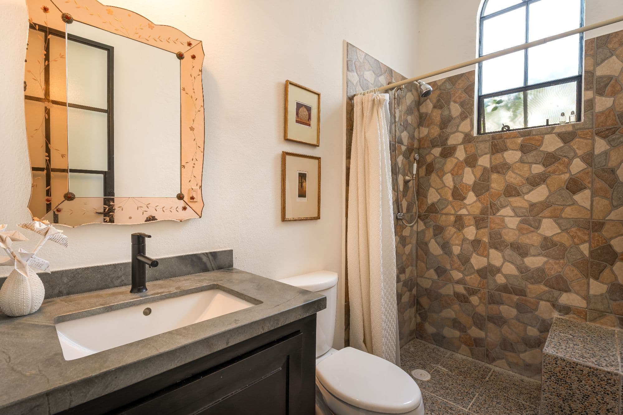 Casa Sombremesa — Las Brisas, San Miguel de Allende — photo 15 — spa-like ensuite with artisan tile details
