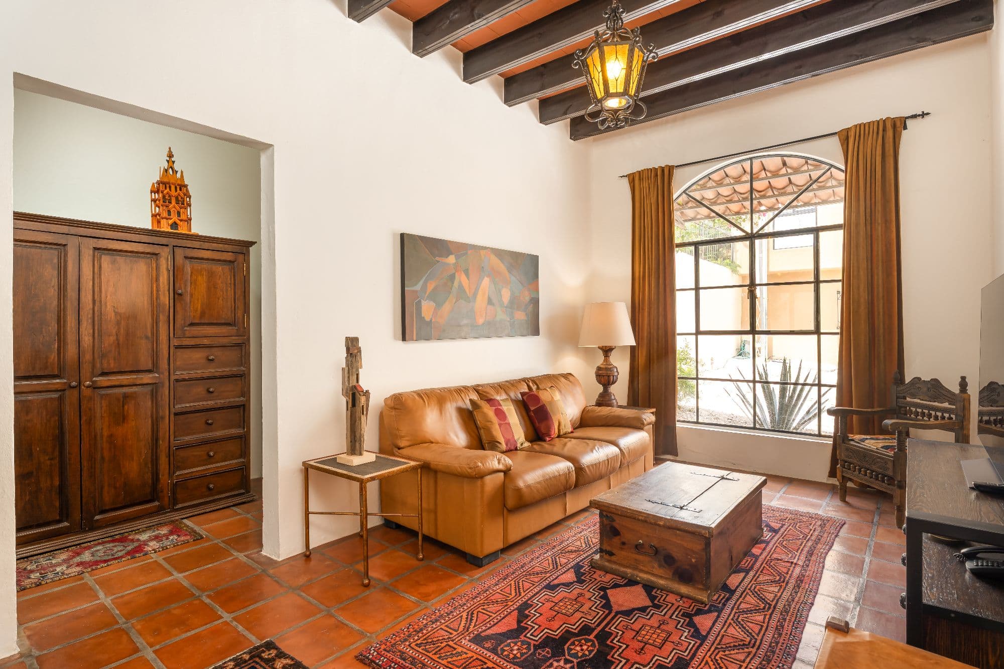 Casa Sombremesa — Las Brisas, San Miguel de Allende — photo 13 — rustic elegance meets refined comfort