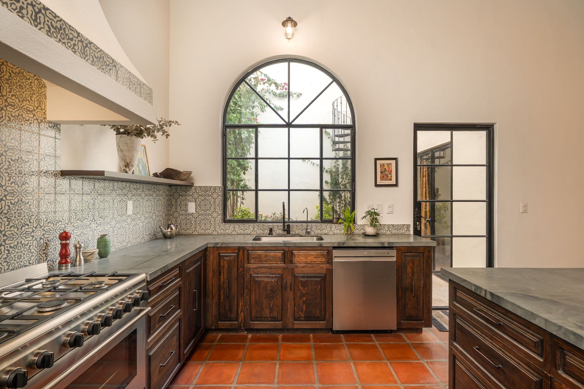 Casa Sombremesa — Las Brisas, San Miguel de Allende — photo 8 — stunning arched window, artisanal tile details