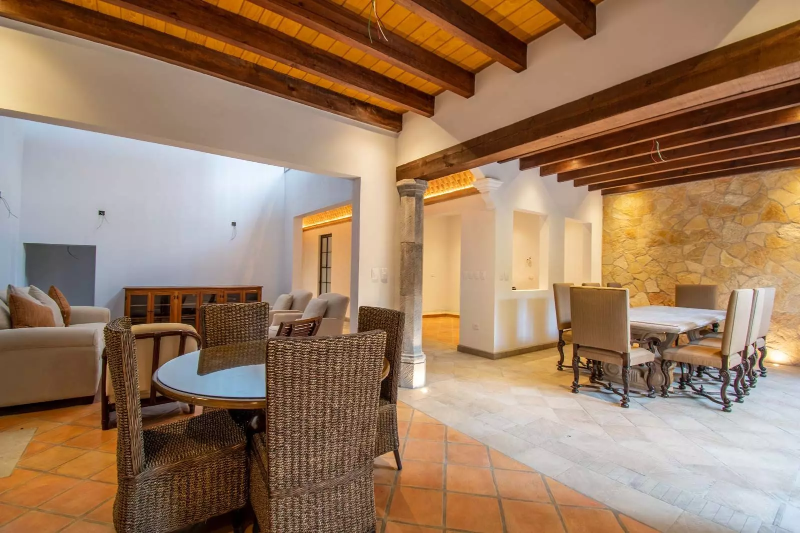 Villa Tamayo — Guadiana, San Miguel de Allende — photo 10 — rustic-chic living with soaring beams