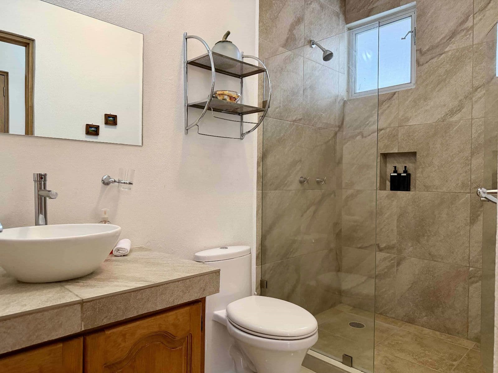 Casa Garzas — Las Brisas, San Miguel de Allende — photo 20 — spa-inspired modern ensuite elegance
