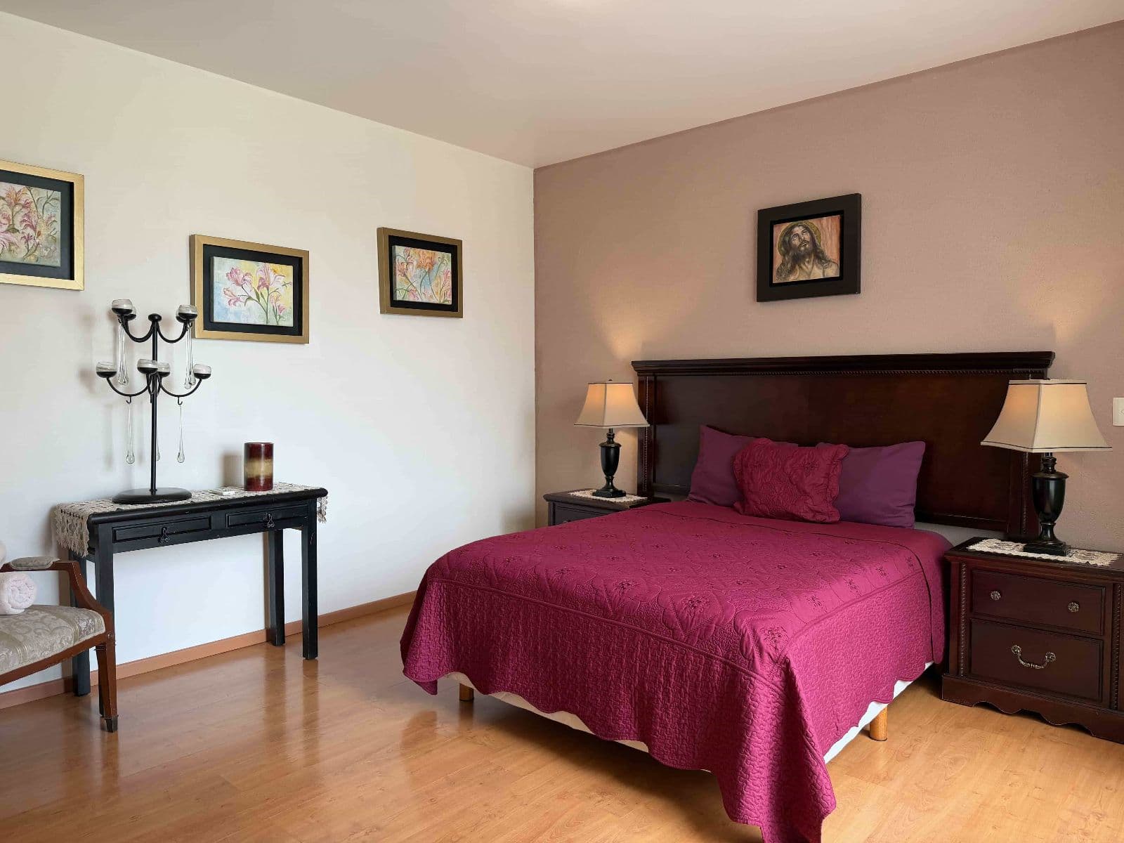 Casa Garzas — Las Brisas, San Miguel de Allende — photo 13 — elegant master suite, warm burgundy accents