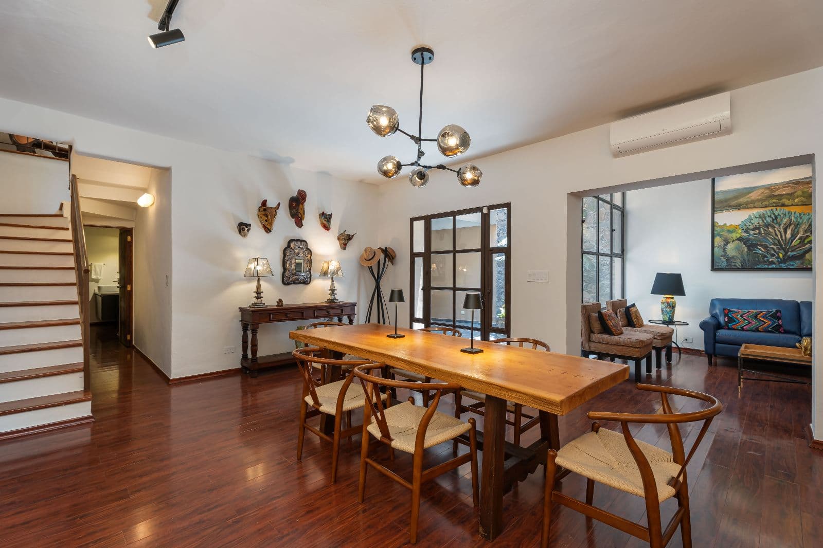 Casa 28 — Centro, San Miguel de Allende — photo 8 — sophisticated entertaining space, refined elegance
