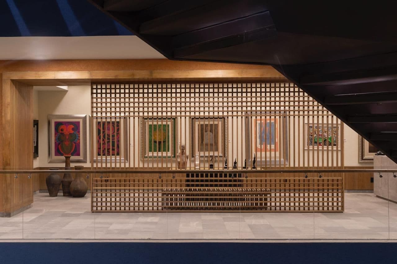 Clevia Apartment — Centro, San Miguel de Allende — photo 14 — artisan gallery with sophisticated wood screens