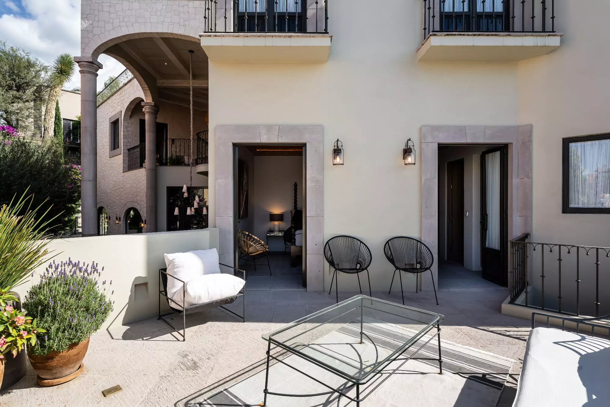 Casa Dos Casas — Guadiana, San Miguel de Allende — photo 37 — sophisticated courtyard, sun-drenched elegance