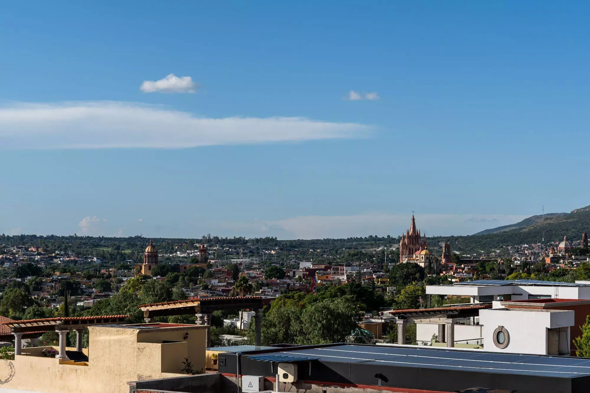 Casa Dos Casas — Guadiana, San Miguel de Allende — photo 19 — panoramic rooftop views, iconic architecture