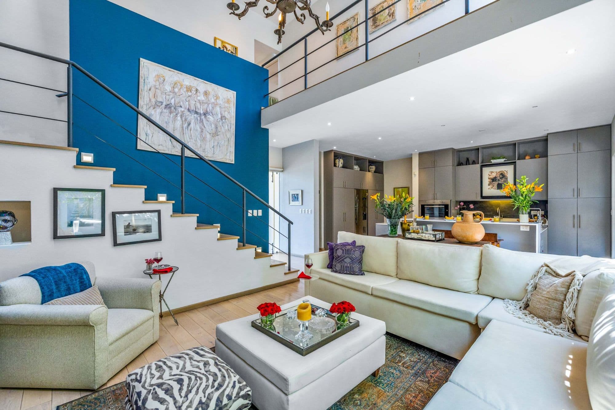 Casa Paraíso — El Paraiso, San Miguel de Allende — photo 5 — sophisticated open-concept living, soaring ceilings