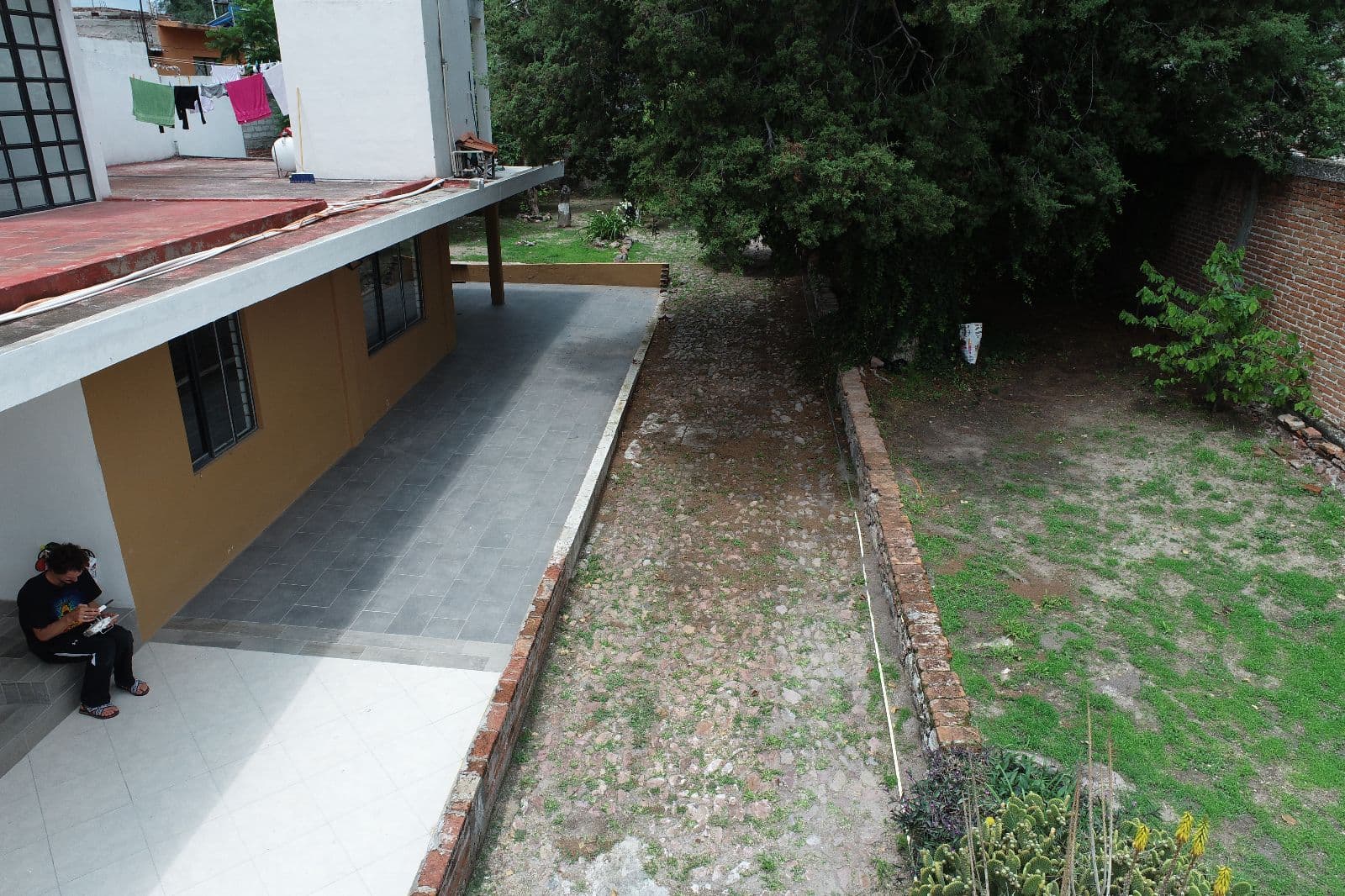 Casa Orizaba 82 — San Antonio, San Miguel de Allende — photo 5 — serene courtyard with mature landscaping