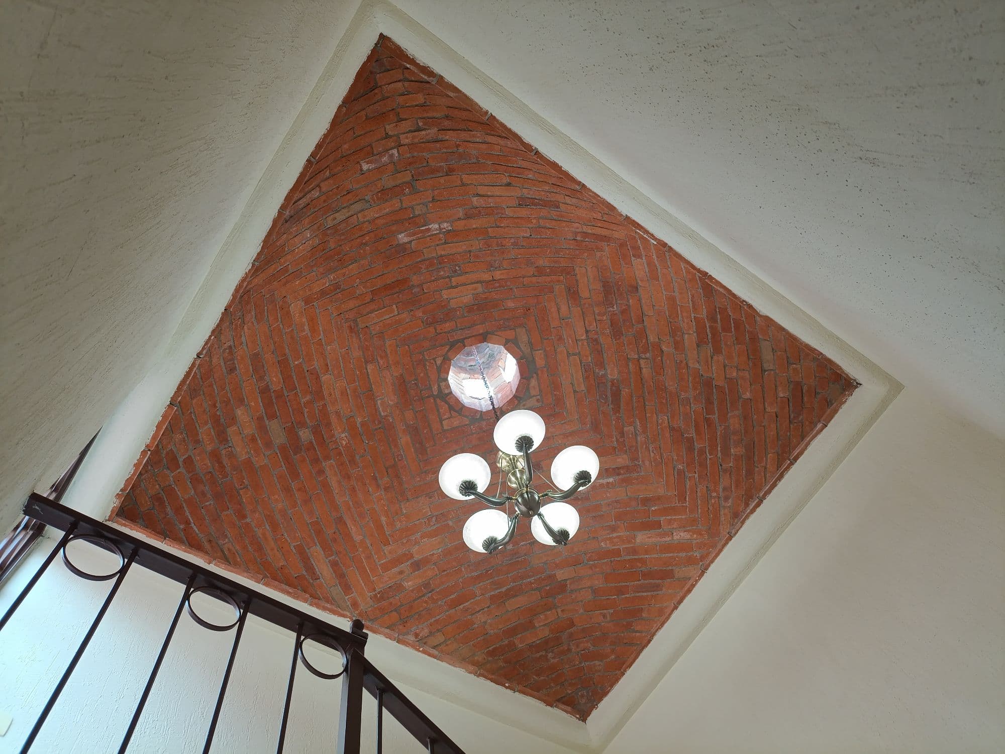 Casa Sauz — Las Brisas, San Miguel de Allende — photo 4 — authentic exposed brick ceiling detail