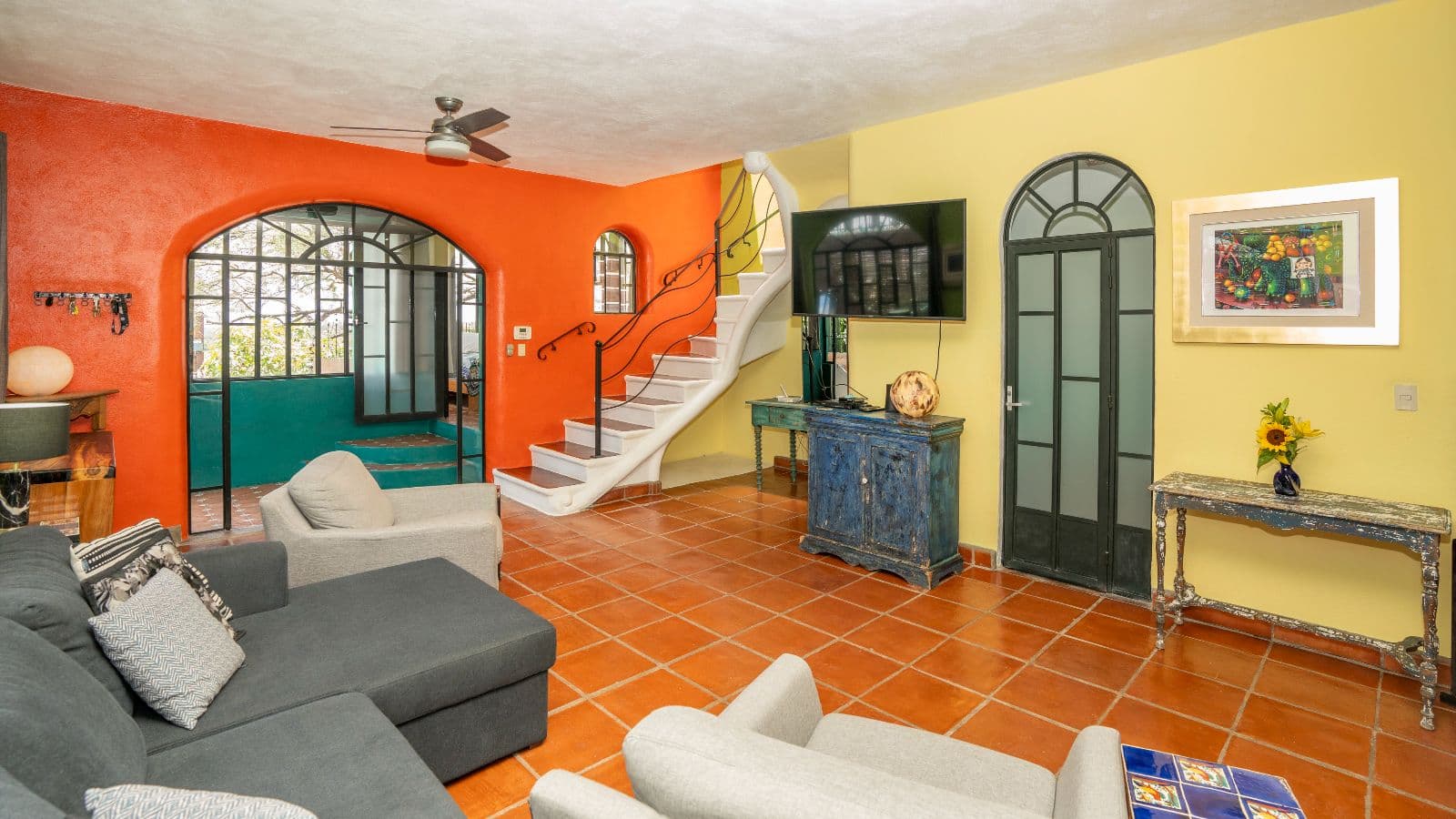 Casa de Tomas — La Lomita, San Miguel de Allende — photo 3 — vibrant colonial living, artfully appointed