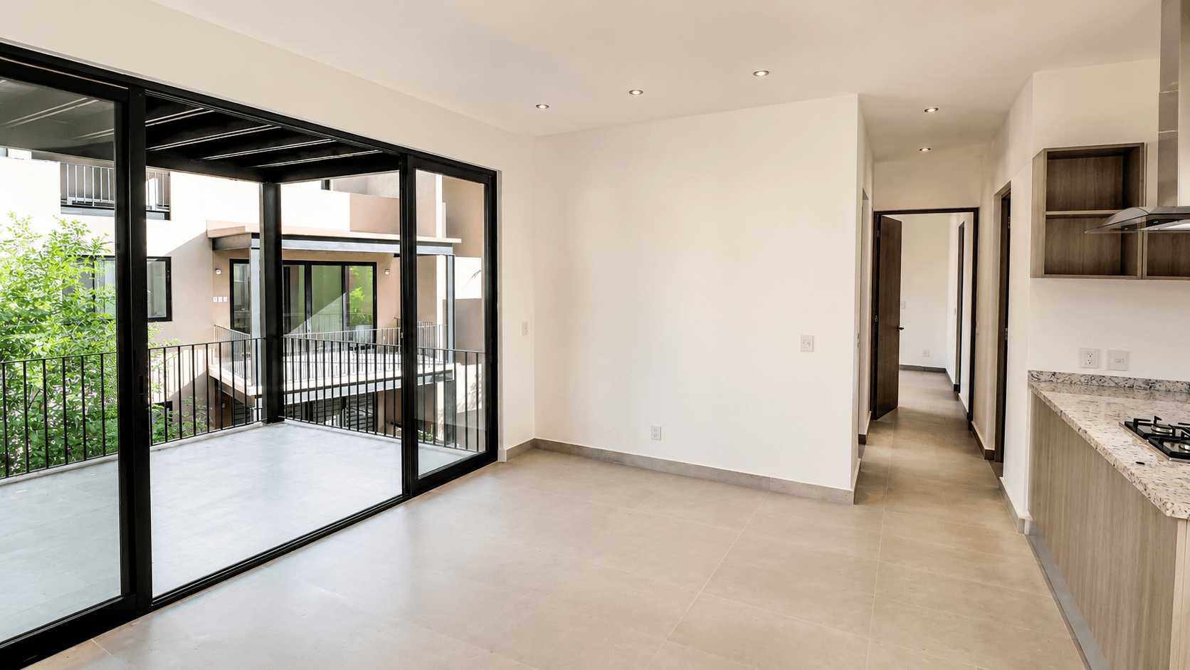 Penthouse Punta del Cielo — La Lejona, San Miguel de Allende — photo 15 — luminous living with curated outdoor access
