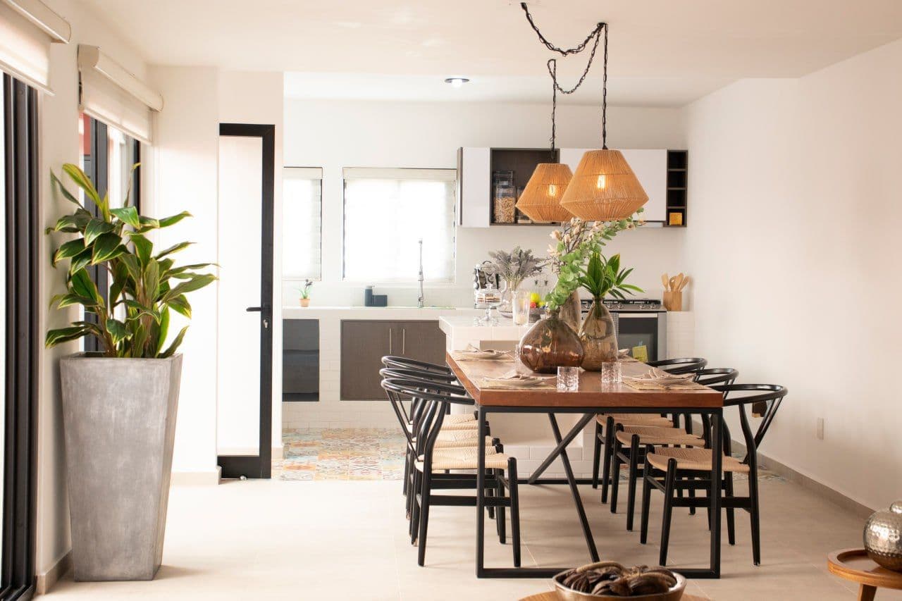 Oleo Van Gogh Roof Top 6 — Zirándaro, San Miguel de Allende — photo 6 — luminous open-plan dining and kitchen sanctuary