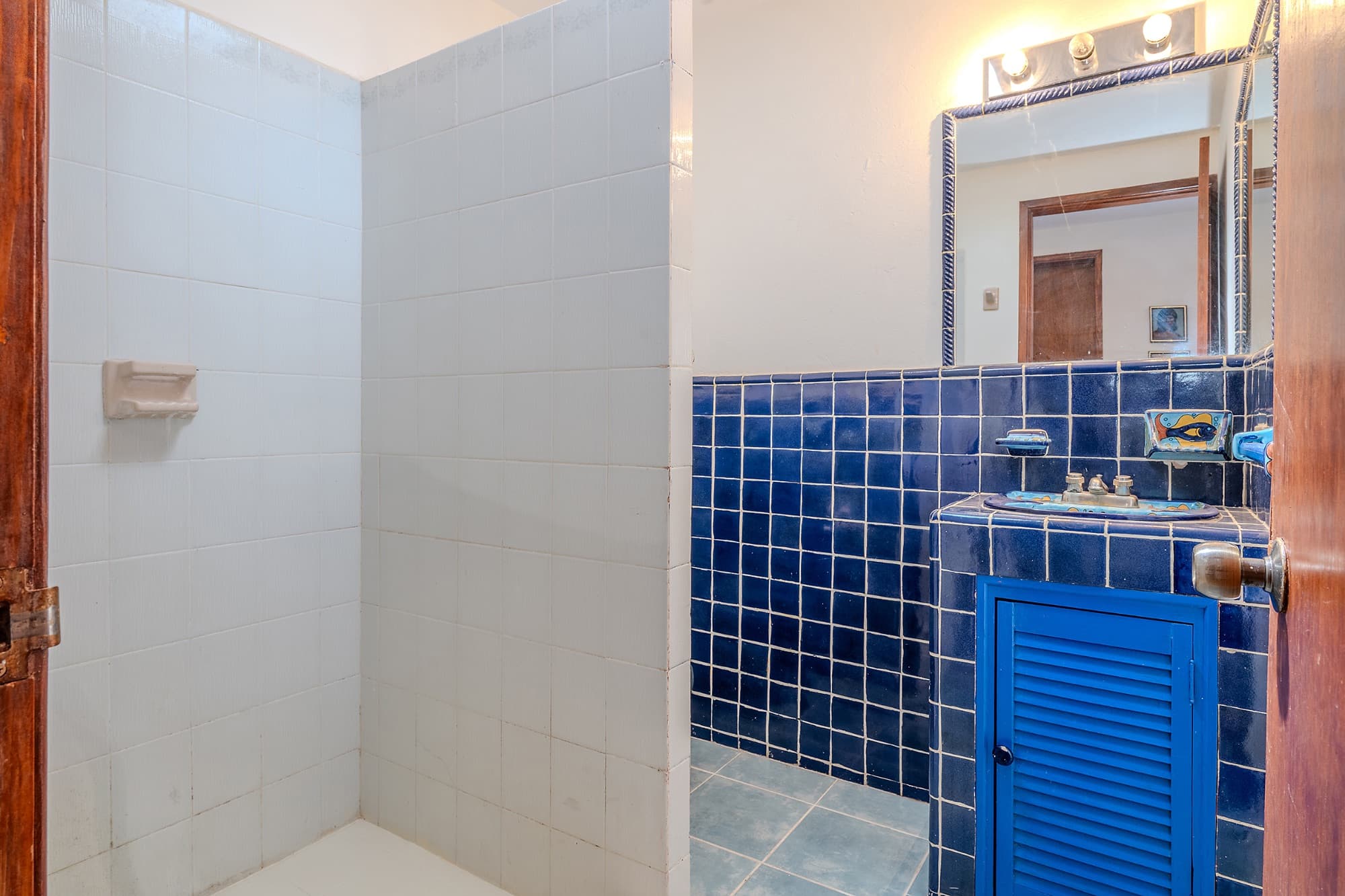 Casa Actriz — La Lejona, San Miguel de Allende — photo 6 — charming colonial bathroom with character tiles