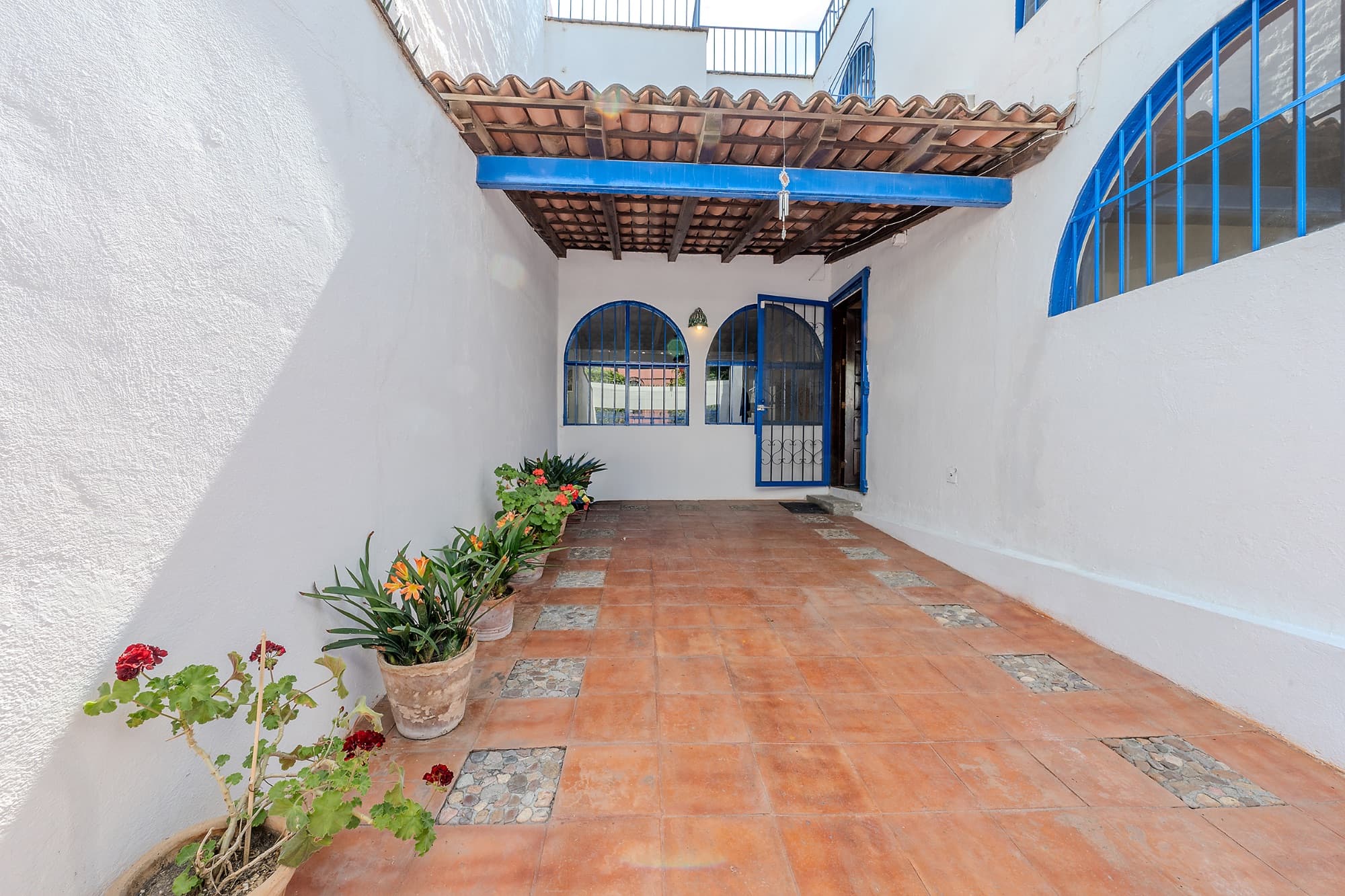 Casa Actriz — La Lejona, San Miguel de Allende — photo 13 — charming colonial courtyard with authentic character